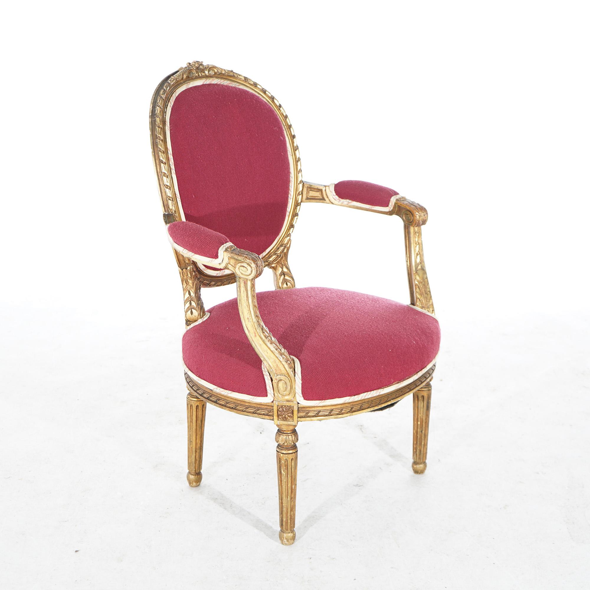 Paar antike französische Sessel aus vergoldetem Holz im Louis-XVI.-Stil, um 1920 im Zustand „Gut“ im Angebot in Big Flats, NY