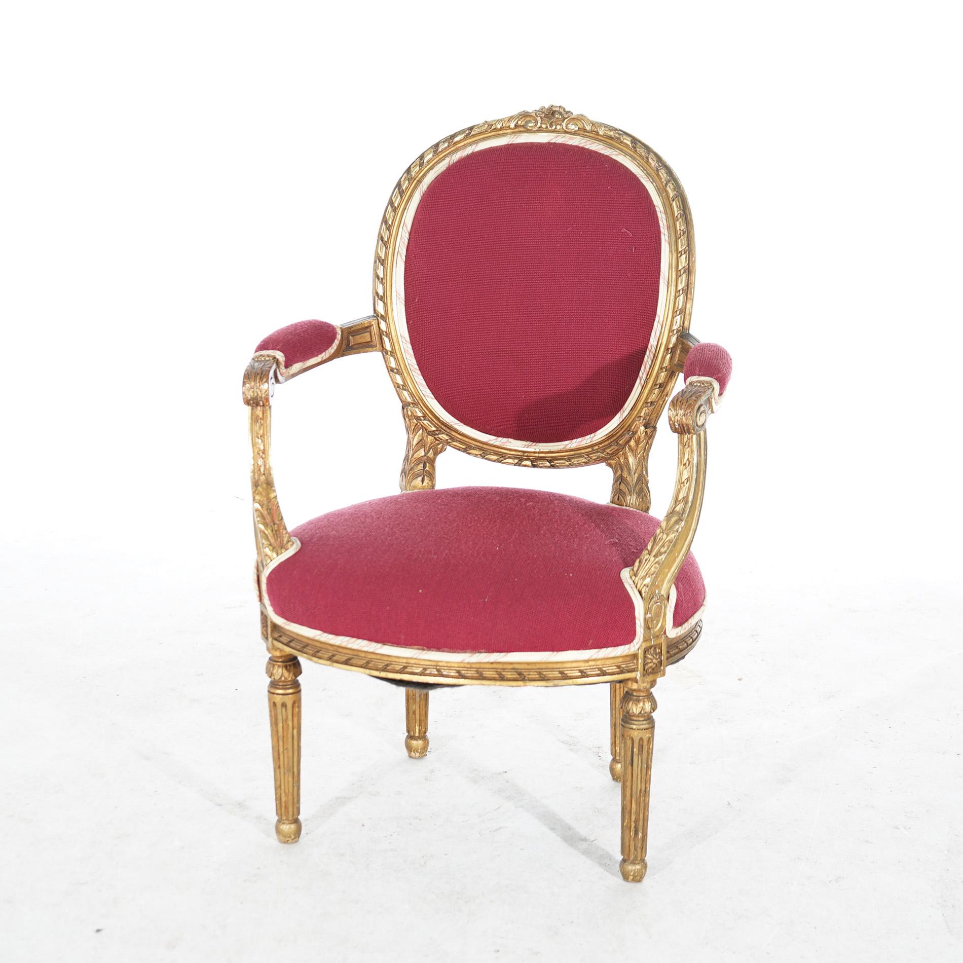 Paar antike französische Sessel aus vergoldetem Holz im Louis-XVI.-Stil, um 1920 (20. Jahrhundert) im Angebot