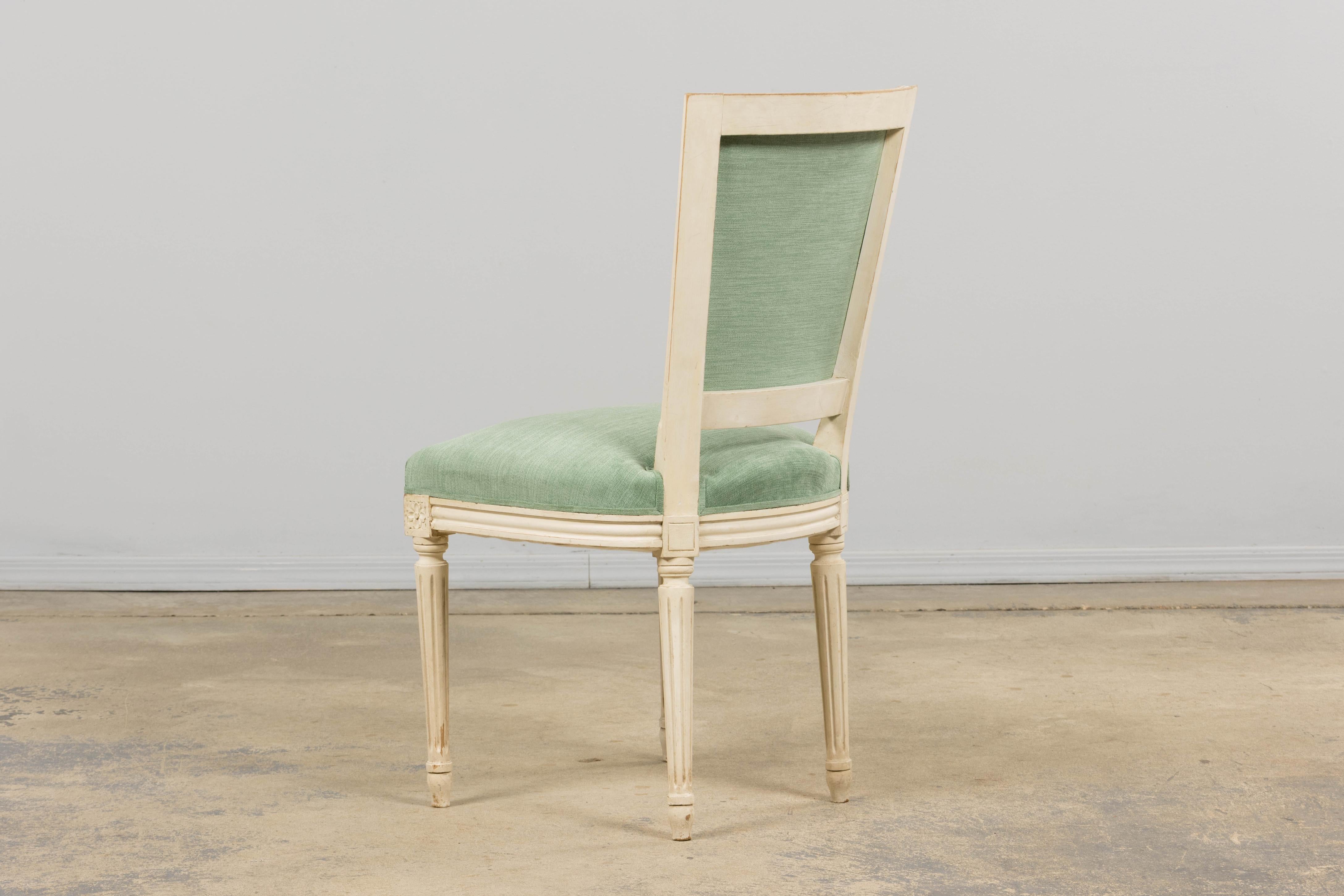 Pareja de Sillones Franceses Antiguos Estilo Luis XVI Pintados en Verde Mar en venta 8