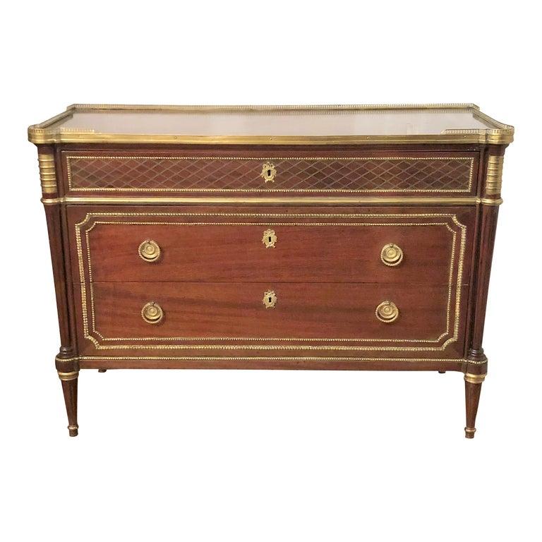 Pair of Antique French Mahogany Louis XVI Commodes In Good Condition In New Orleans, LA