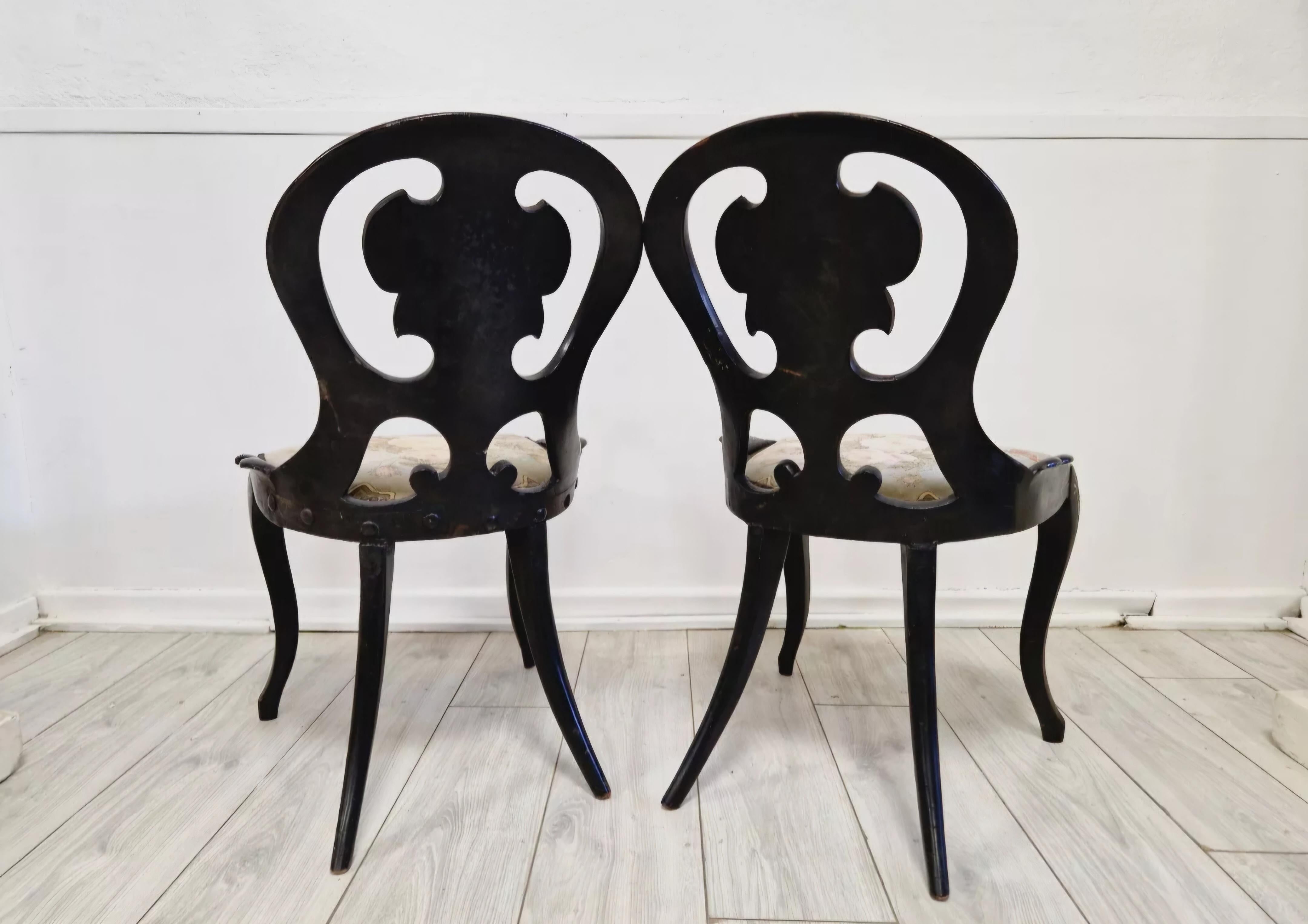 Tissu d'ameublement Paire de chaises antiques françaises Napoléon III en vente