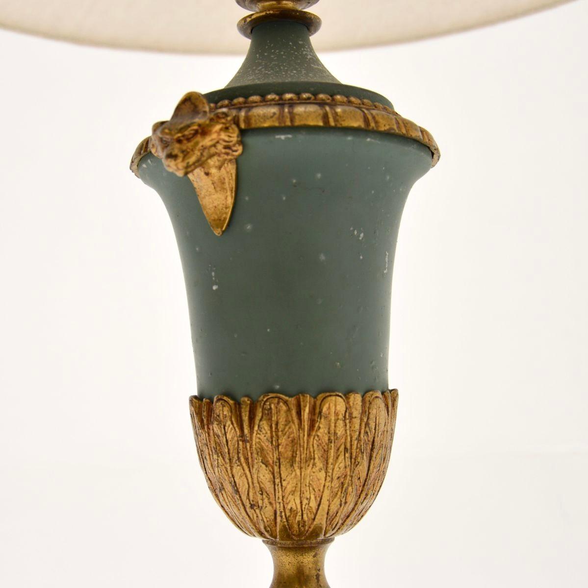 Paire de lampes de bureau françaises anciennes de style néoclassique Bon état - En vente à London, GB