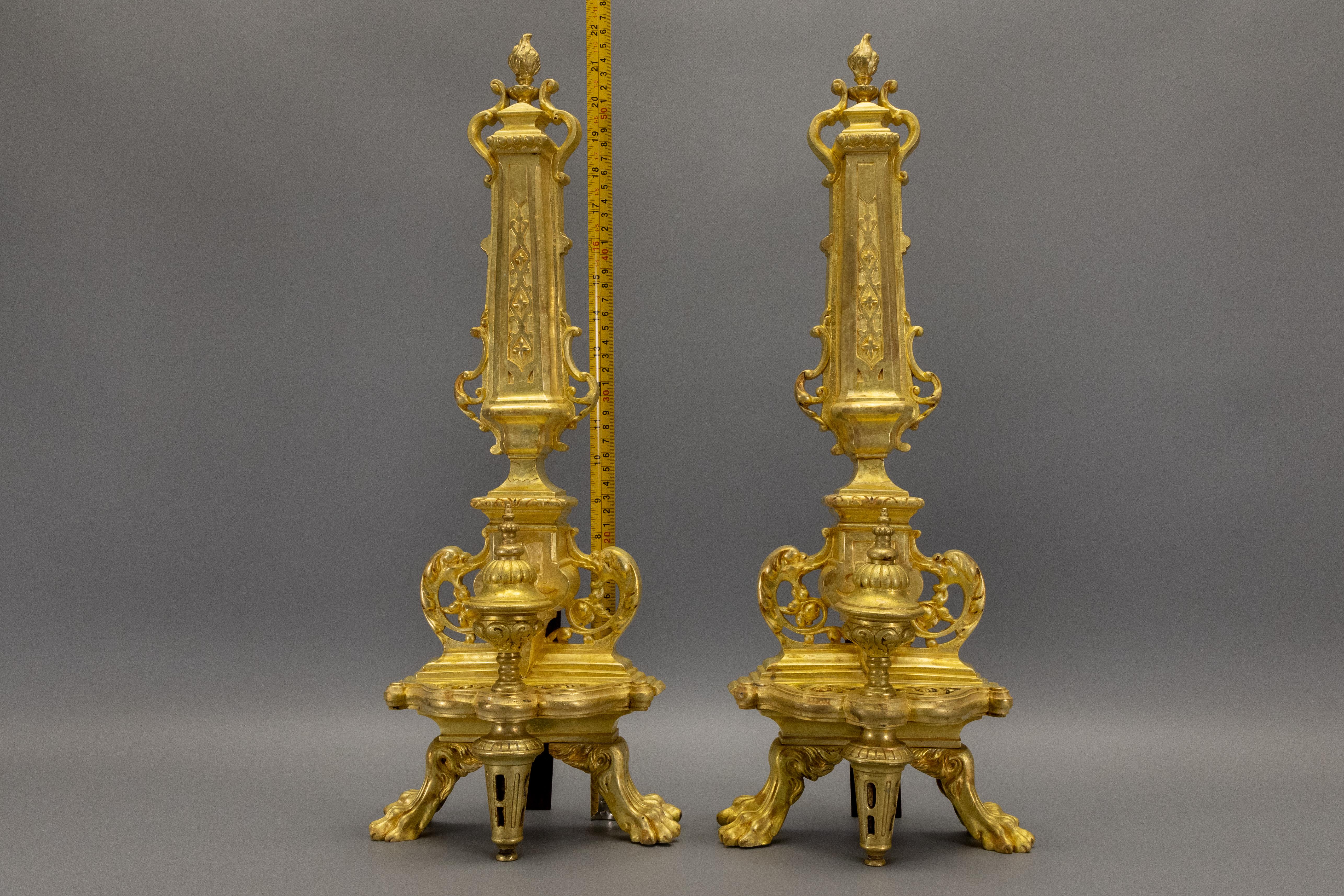 Coppia di antichi cani da fuoco neoclassici francesi in bronzo e ferro o androni in vendita 4