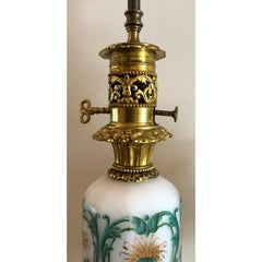 Coppia di lampade da tavolo di design in vetro opalino francese, fine XIX secolo