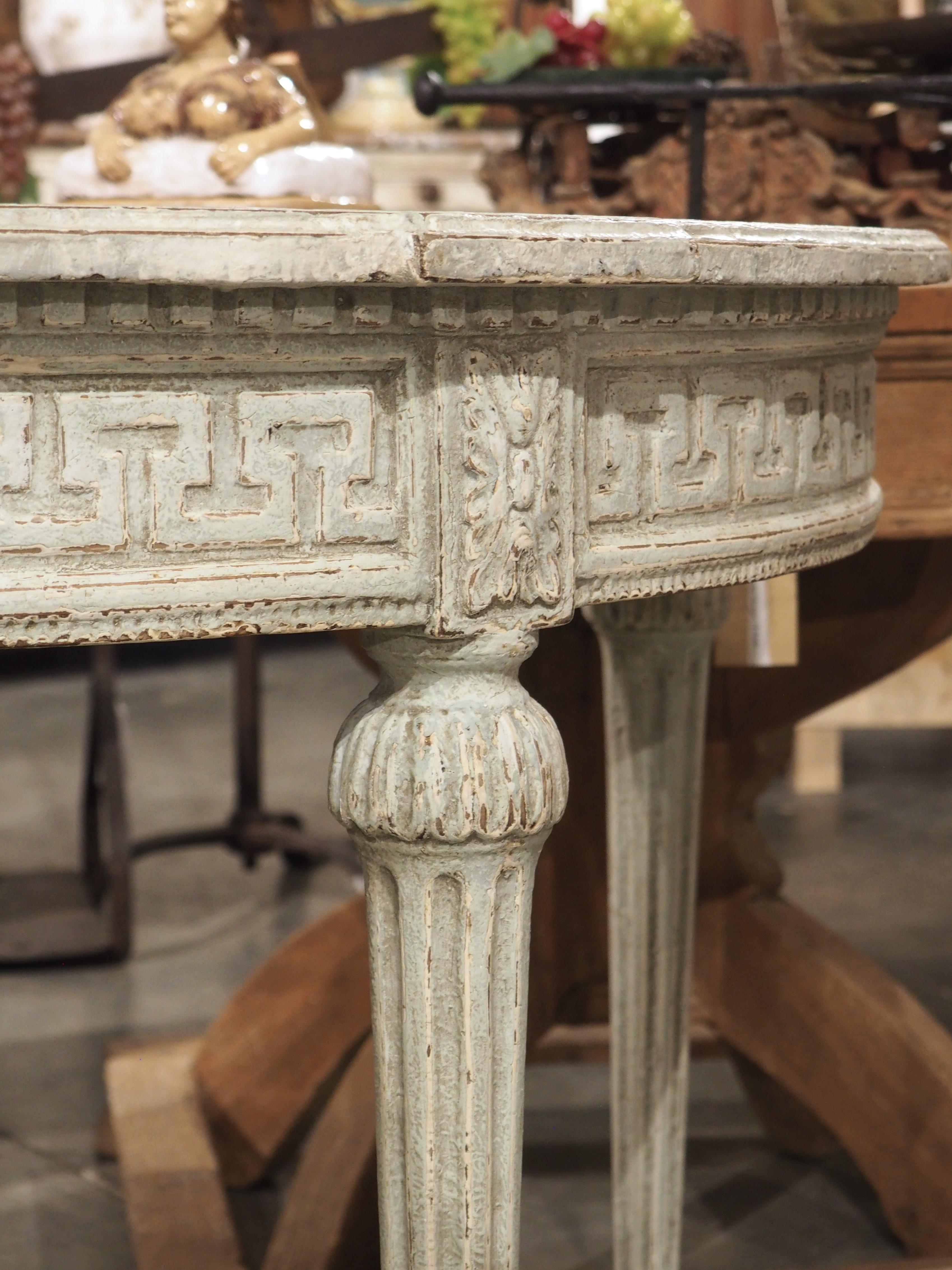 Coppia di antiche console francesi in quercia dipinta in stile Luigi XVI a chiave greca, C.I.C. 1880 in vendita 7