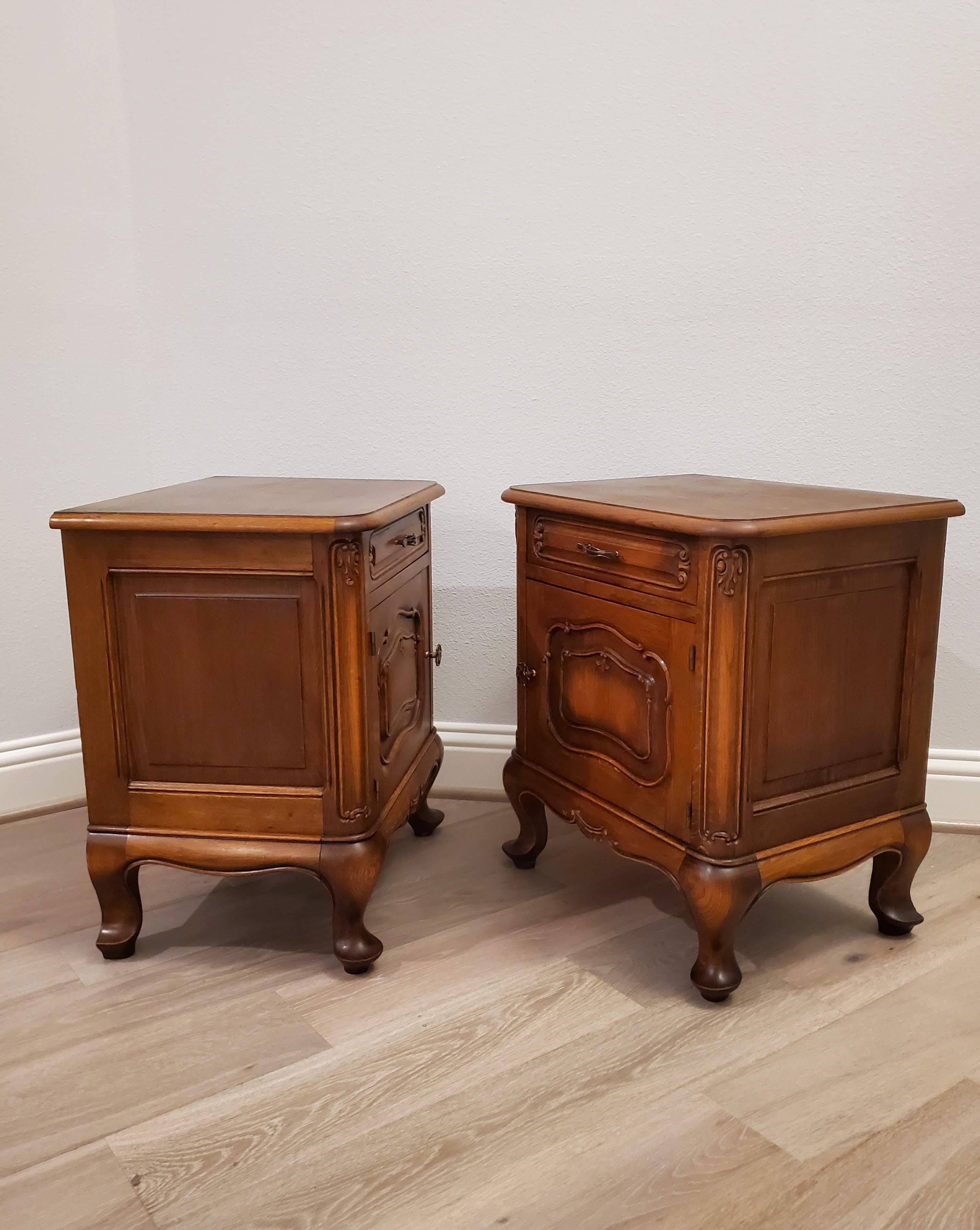 Pair of Antique French Provincial Figured Bedside Cabinets 7