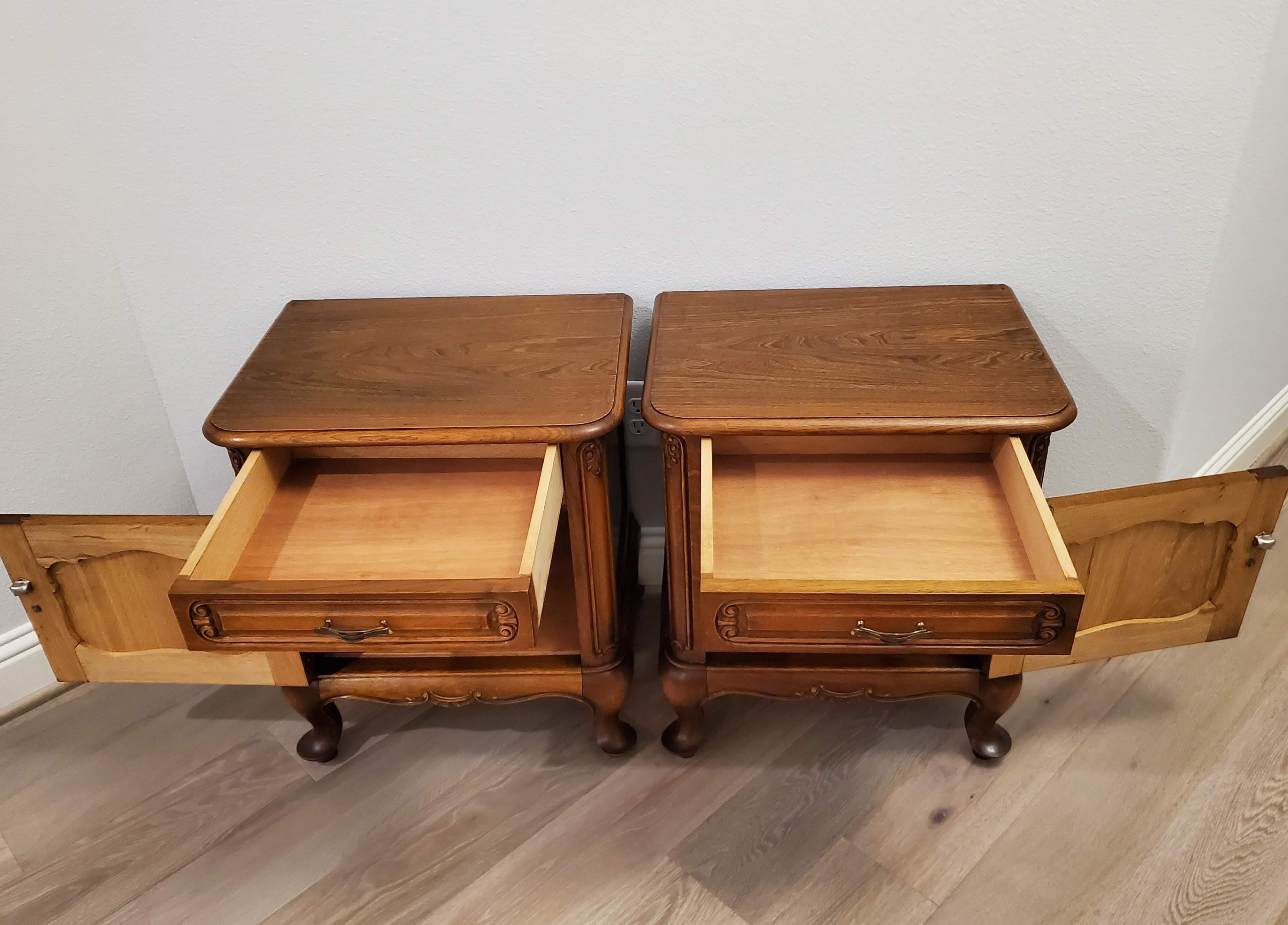 Pair of Antique French Provincial Figured Bedside Cabinets 8