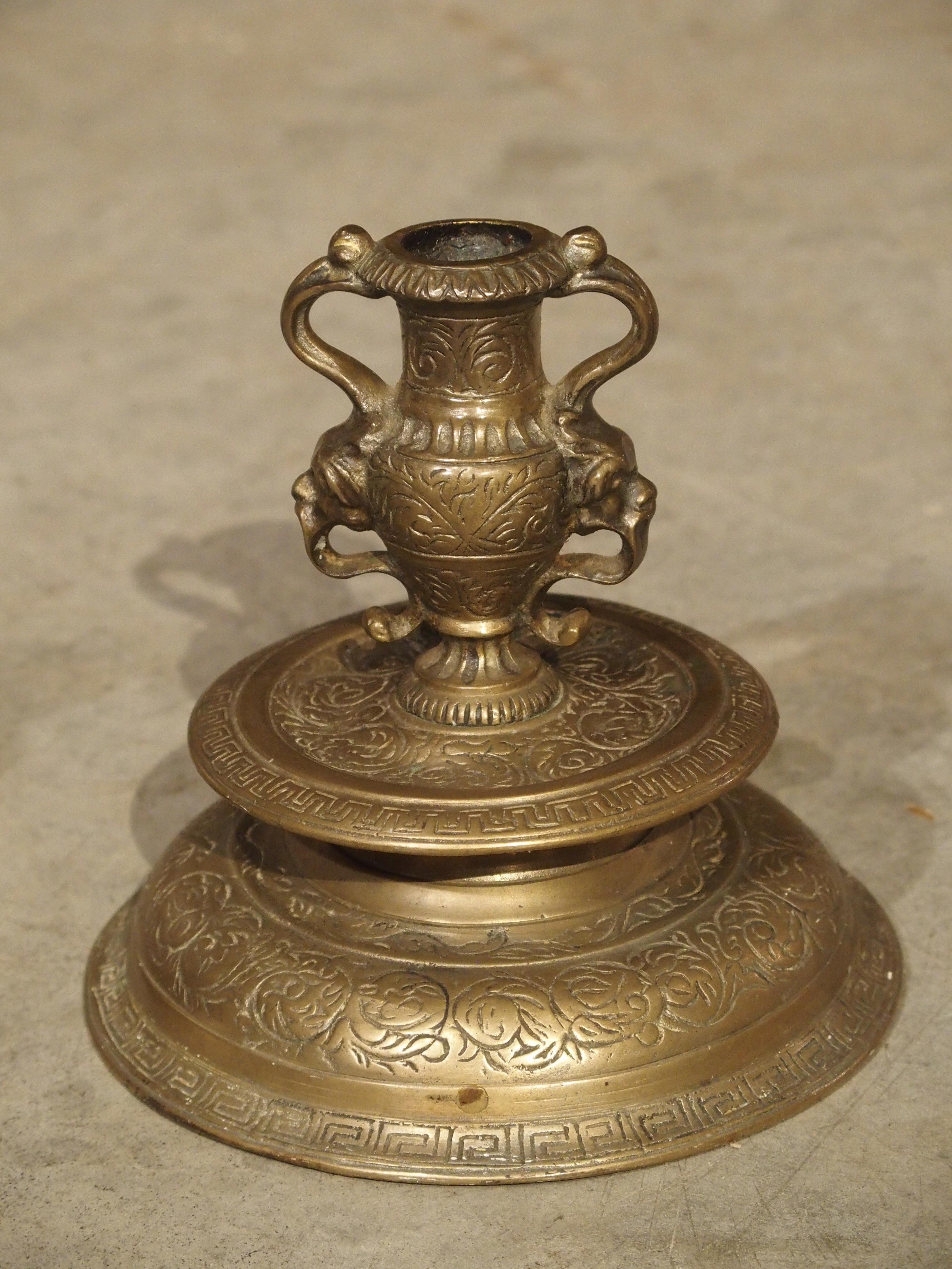 Français Paire de chandeliers anciens en bronze de style French Renaissance, 19e siècle en vente