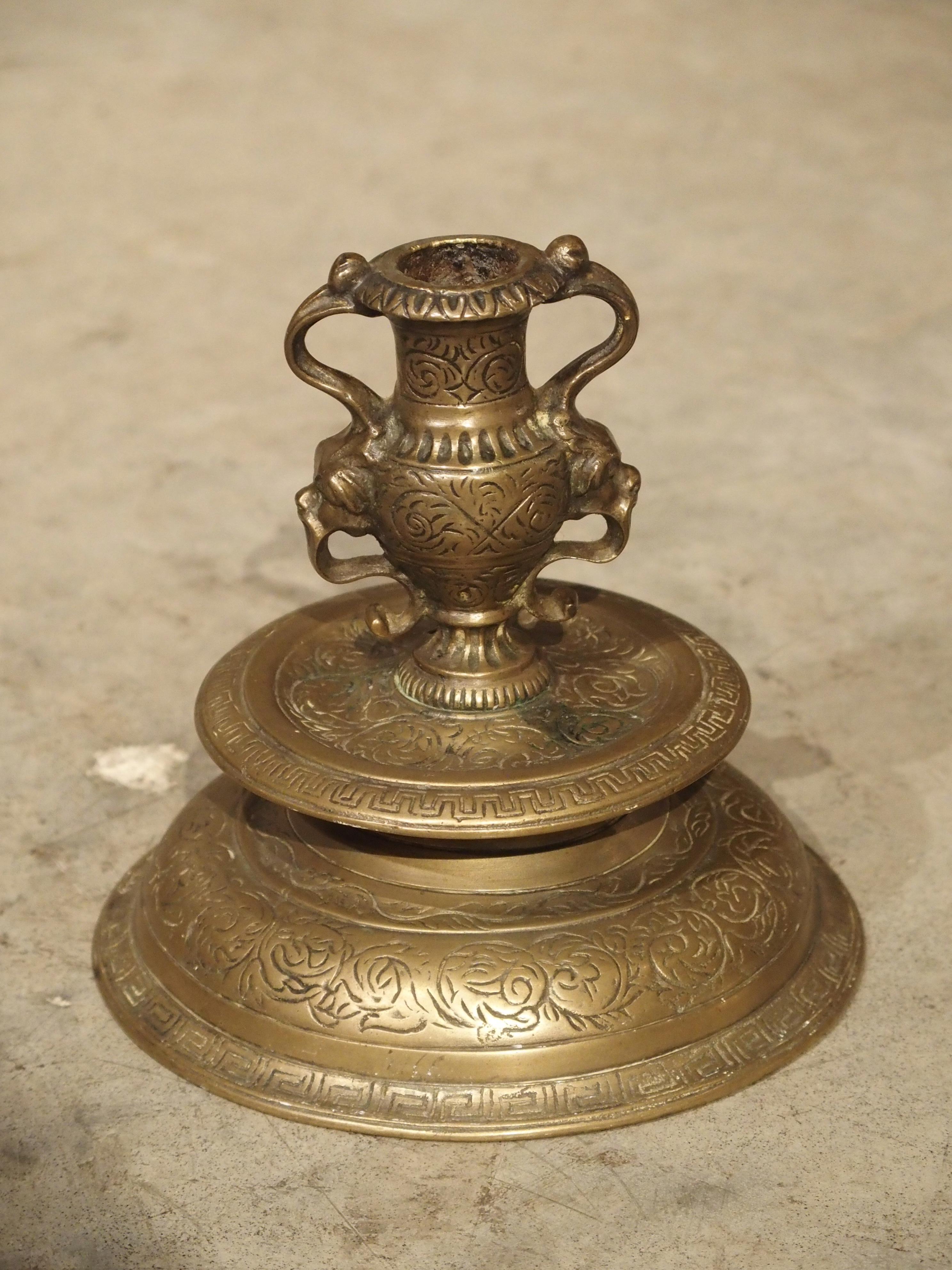 Paire de chandeliers anciens en bronze de style French Renaissance, 19e siècle Bon état - En vente à Dallas, TX