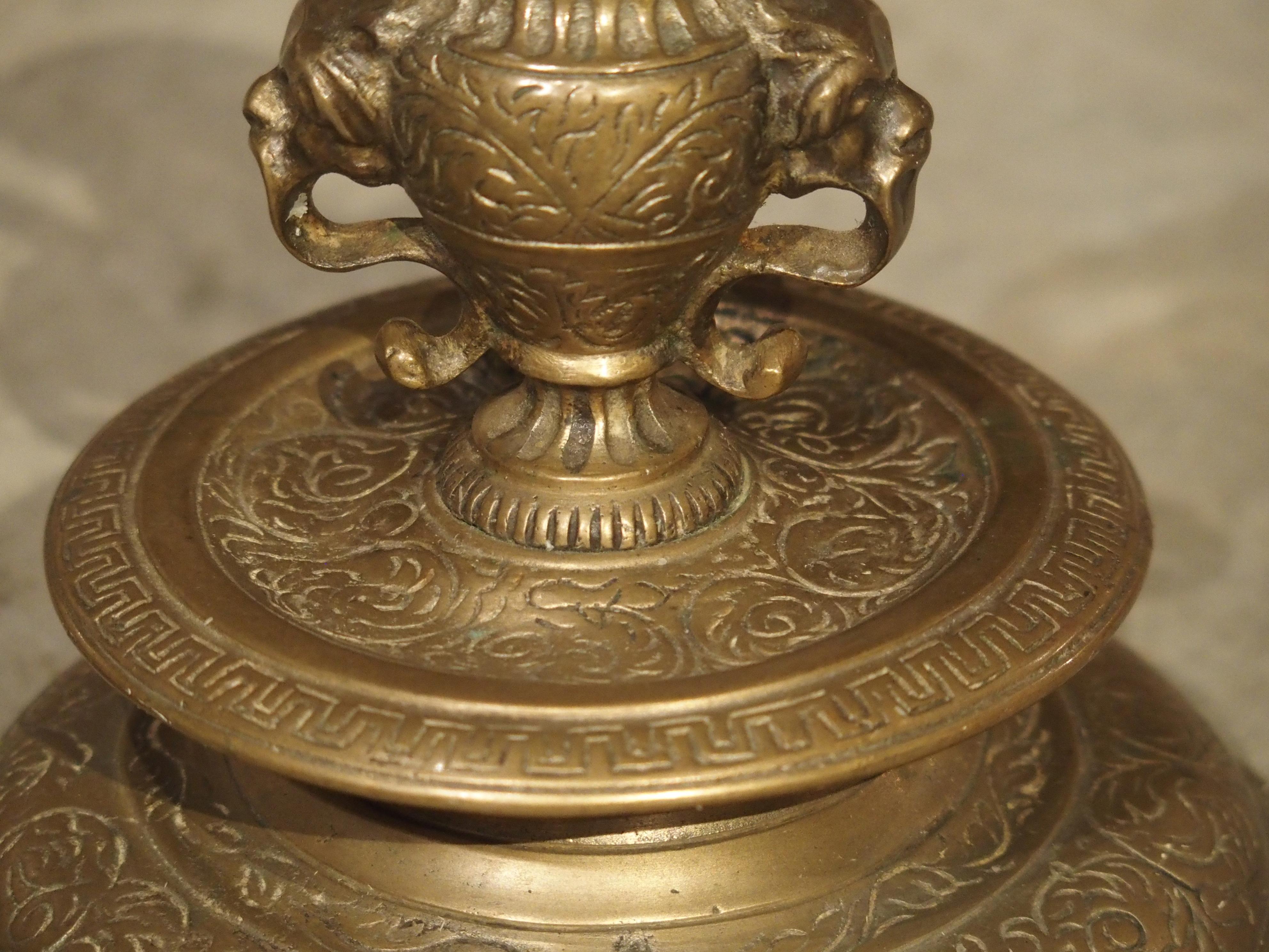 Bronze Paire de chandeliers anciens en bronze de style French Renaissance, 19e siècle en vente