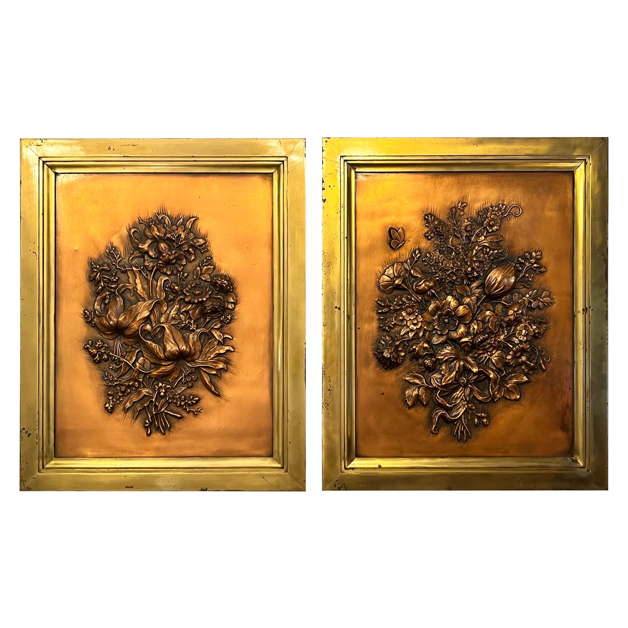 Paire de plaques anciennes en cuivre repoussé, vers 1890