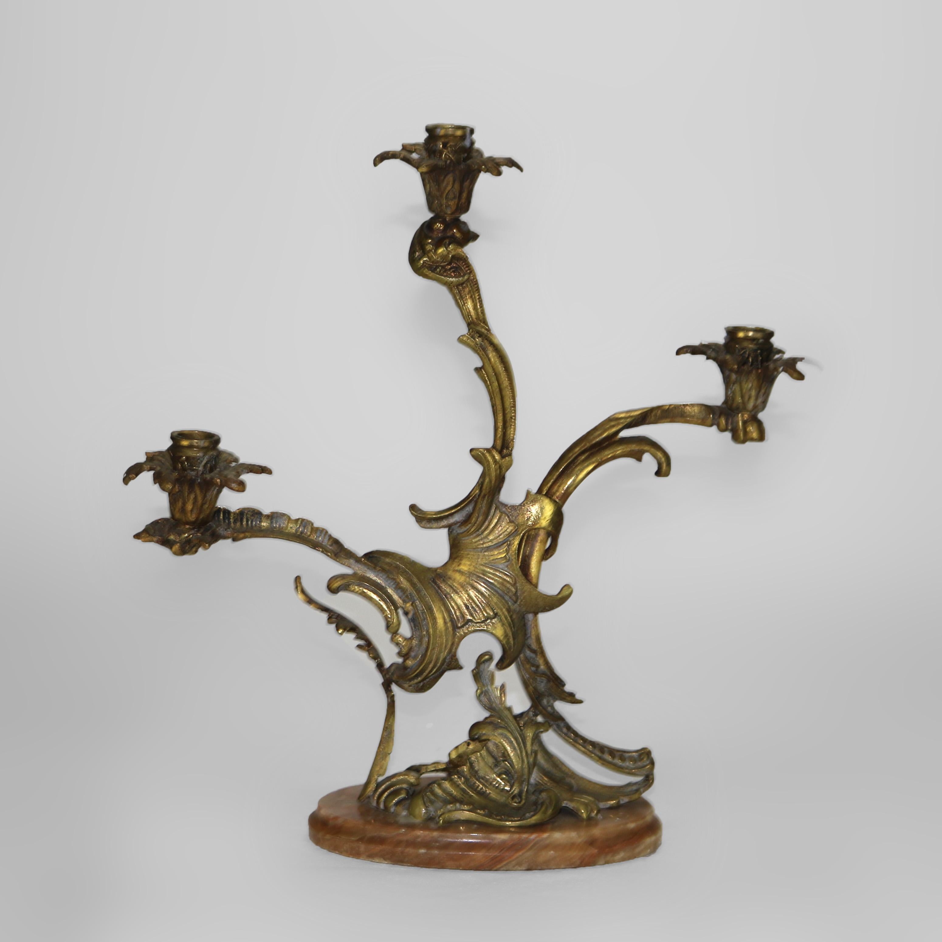 XIX secolo Coppia di candelabri rococò francesi in bronzo con base in marmo C1890 in vendita