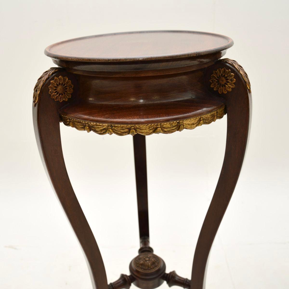 Pareja de Mesas Auxiliares Antique French Ormolú en venta