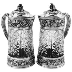 Paire d'anciennes pichets à vin / carafes à vin en argent et verre d'Odiot, France, vers 1870