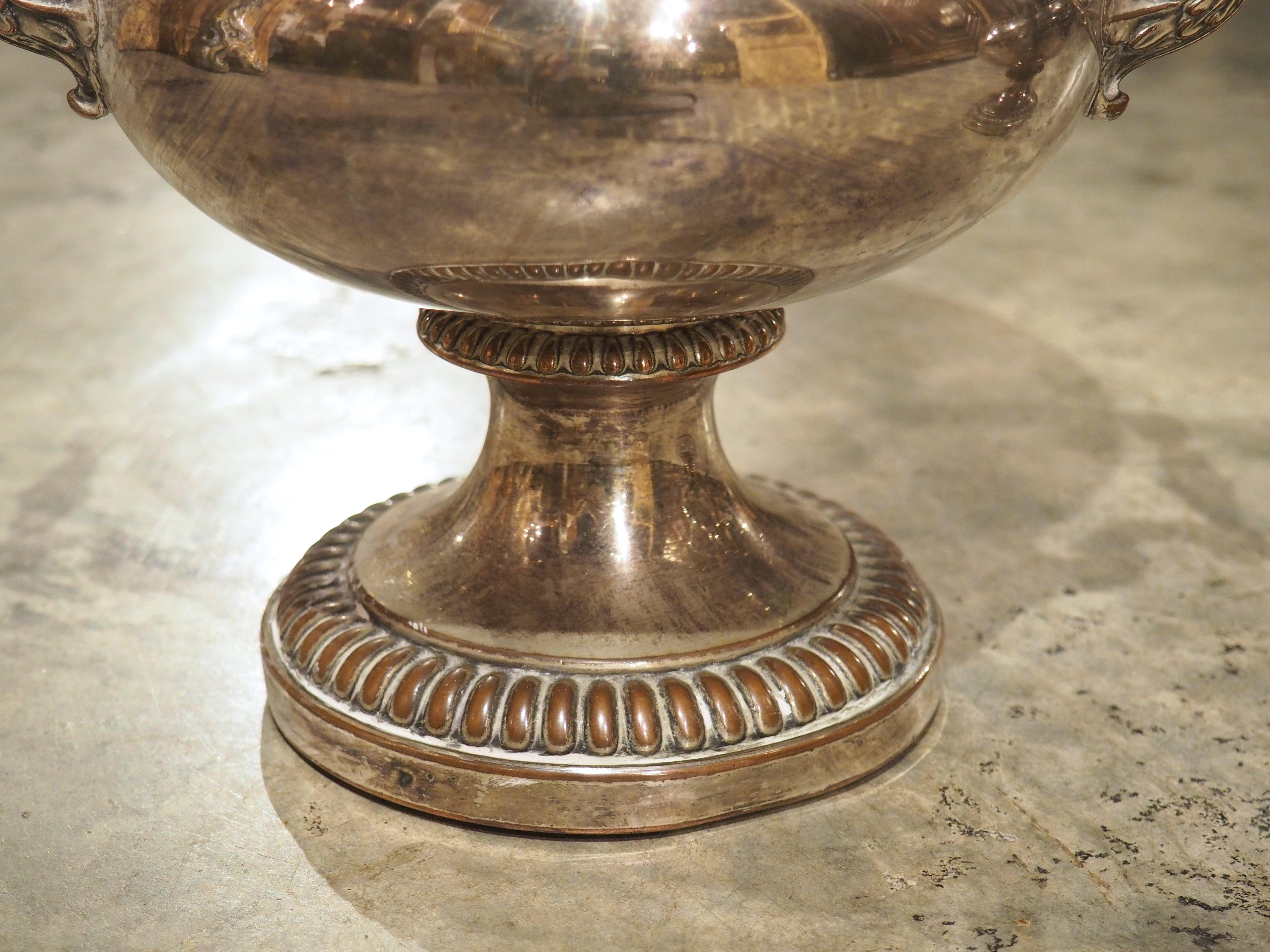 Metallo Coppia di secchielli da champagne francesi placcati in argento, Parigi, XIX secolo in vendita