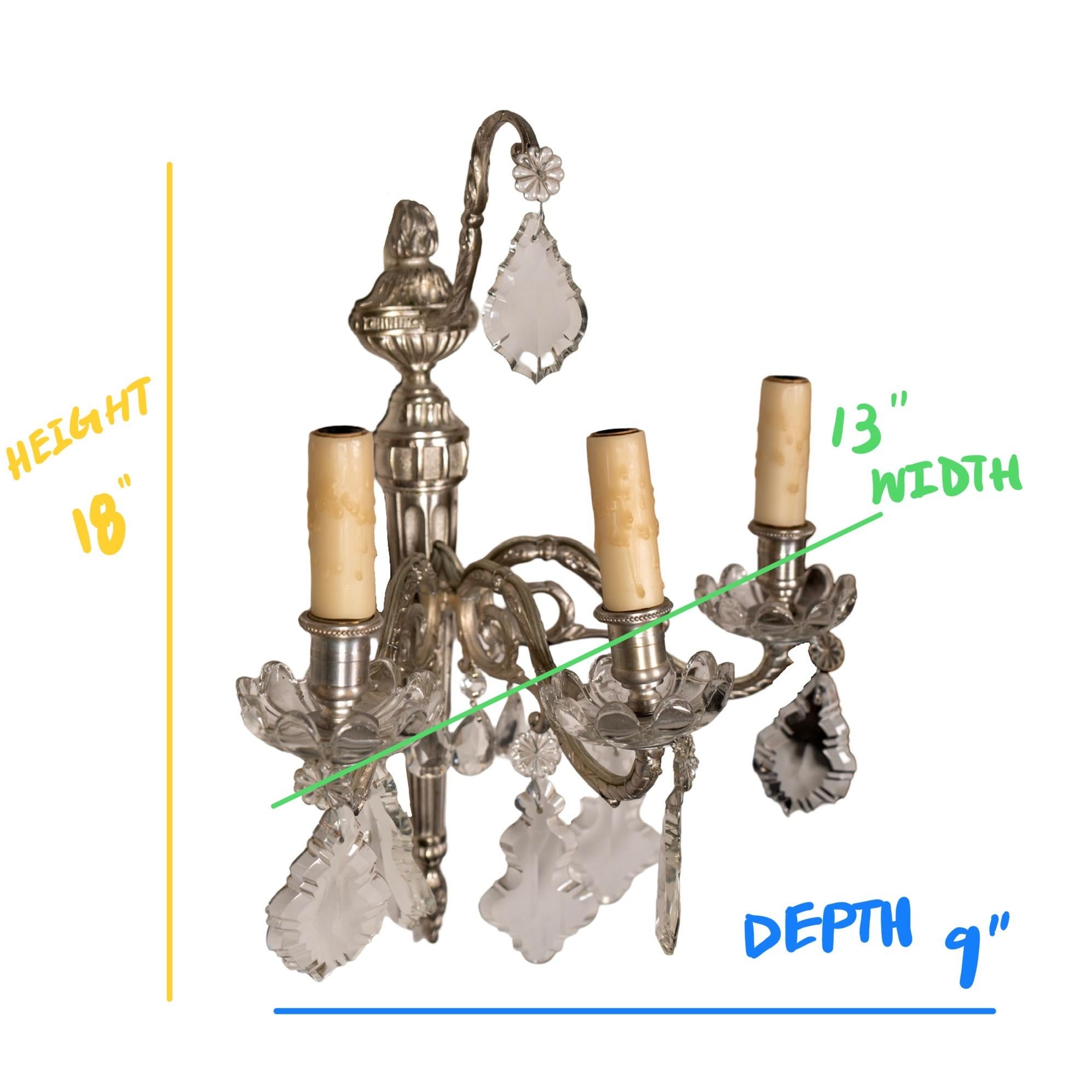 Coppia di antiche lampade da parete in argento francesi in vendita 4