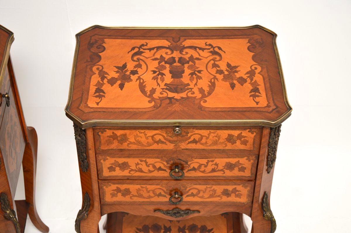 Coppia di tavolini antichi in stile francese in vendita 4