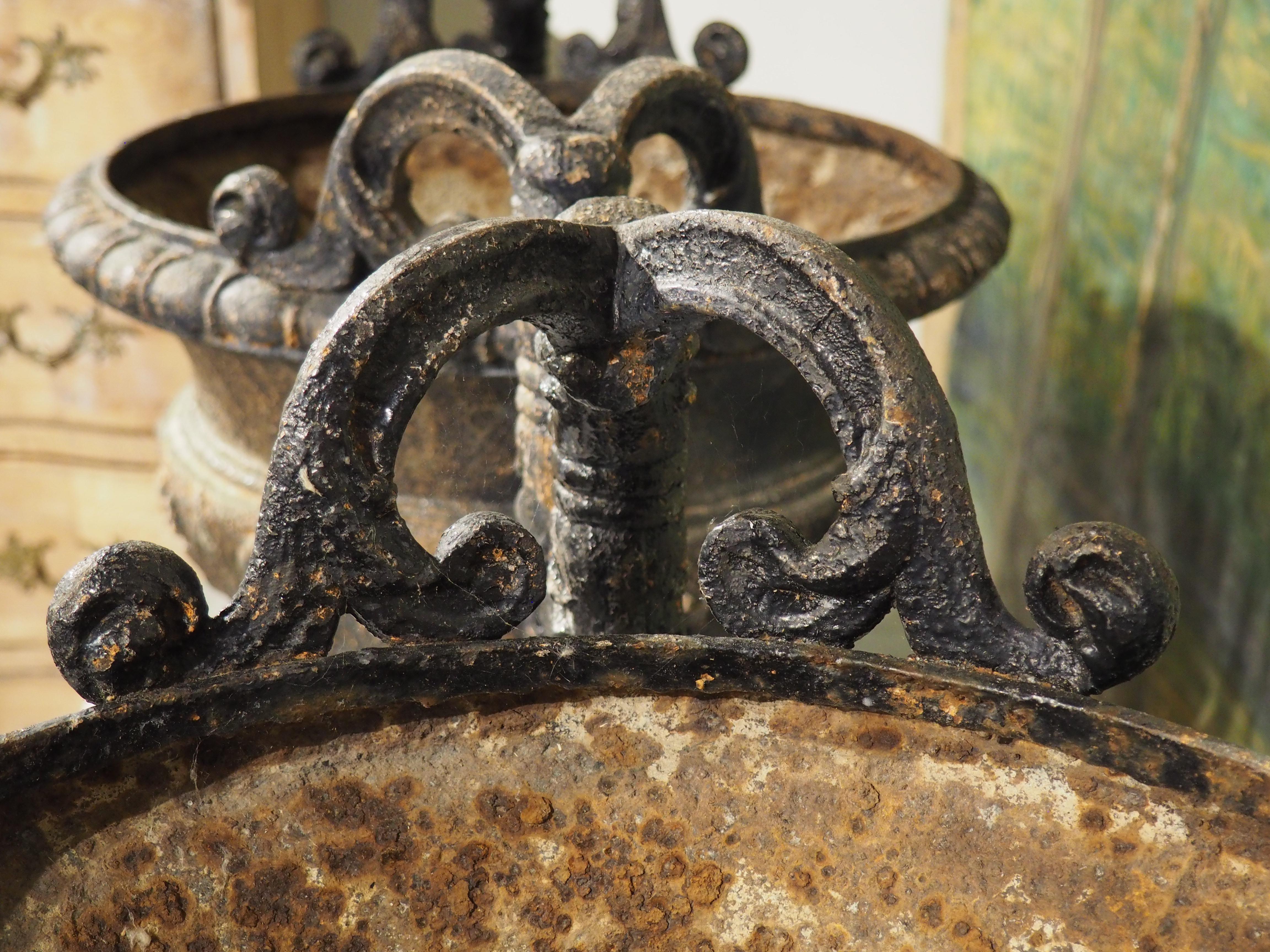 Paar Antique French Val D'Osne Foundry Gusseisenvasen #250, CIRCA 1850 im Angebot 5
