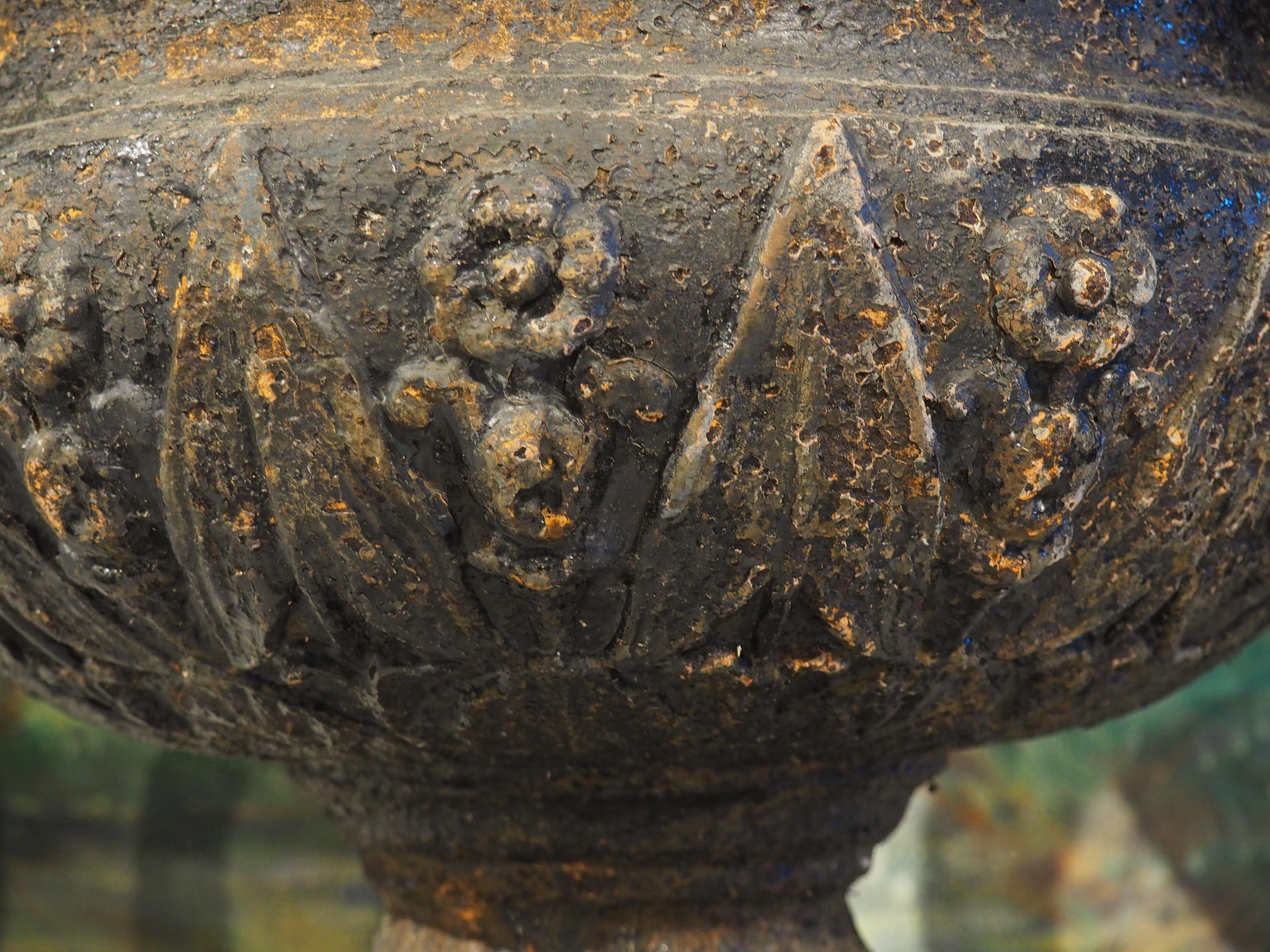 Paar Antique French Val D'Osne Foundry Gusseisenvasen #250, CIRCA 1850 im Angebot 8