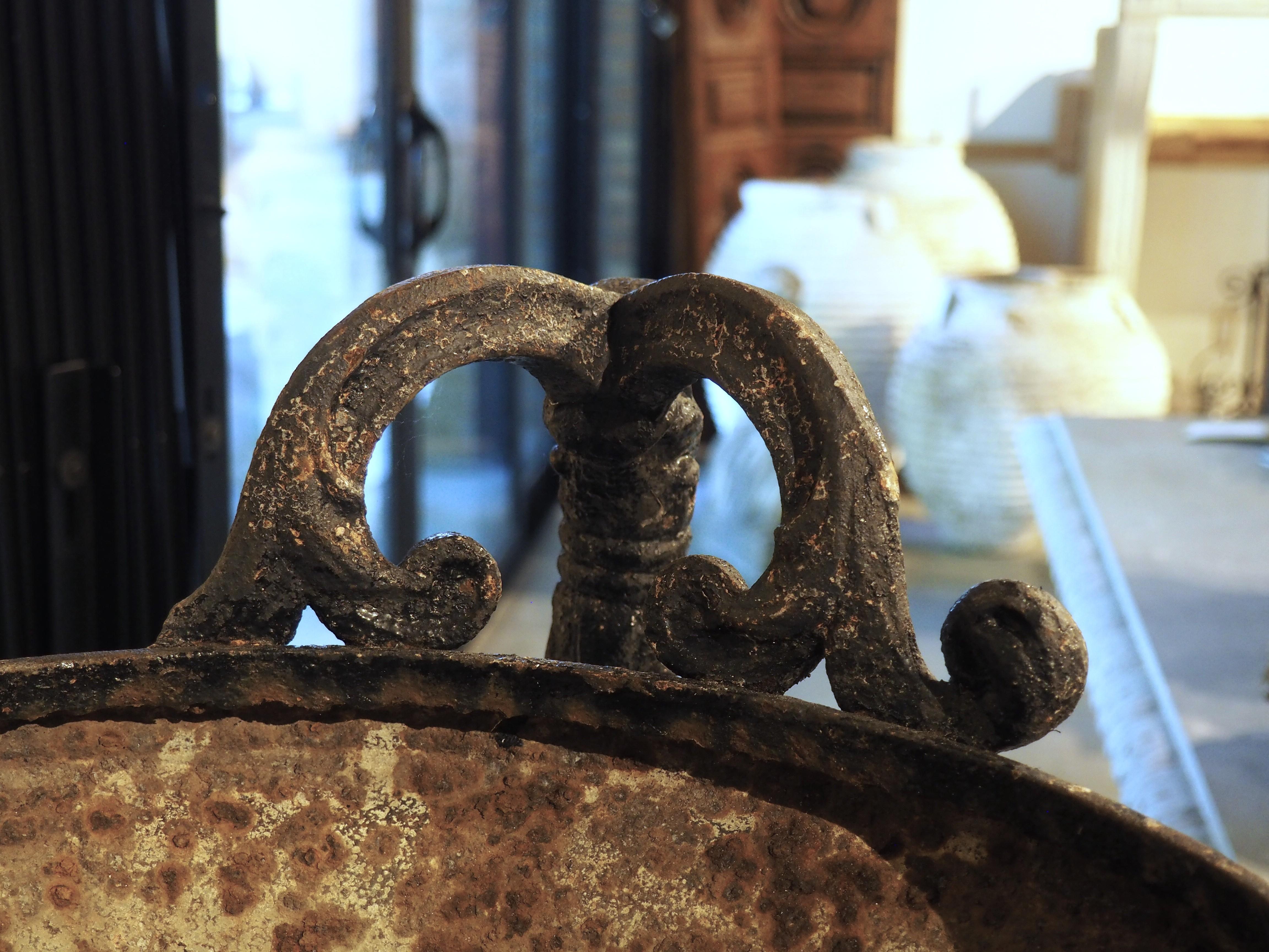 Paar Antique French Val D'Osne Foundry Gusseisenvasen #250, CIRCA 1850 im Angebot 1