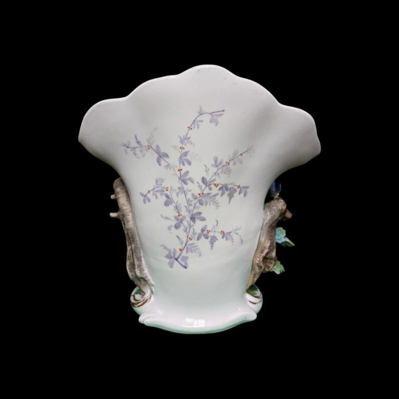 Pareja De Figuras Florales Antiguas Del Vieux Paris Francés De Hombre, Mujer Y Perro Porcelana en venta