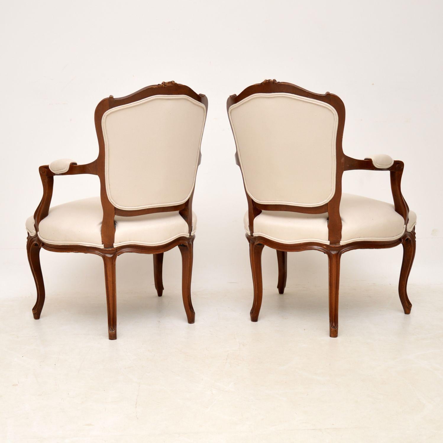 Pair of Antique French Walnut Salon Armchairs In Good Condition In London, GB