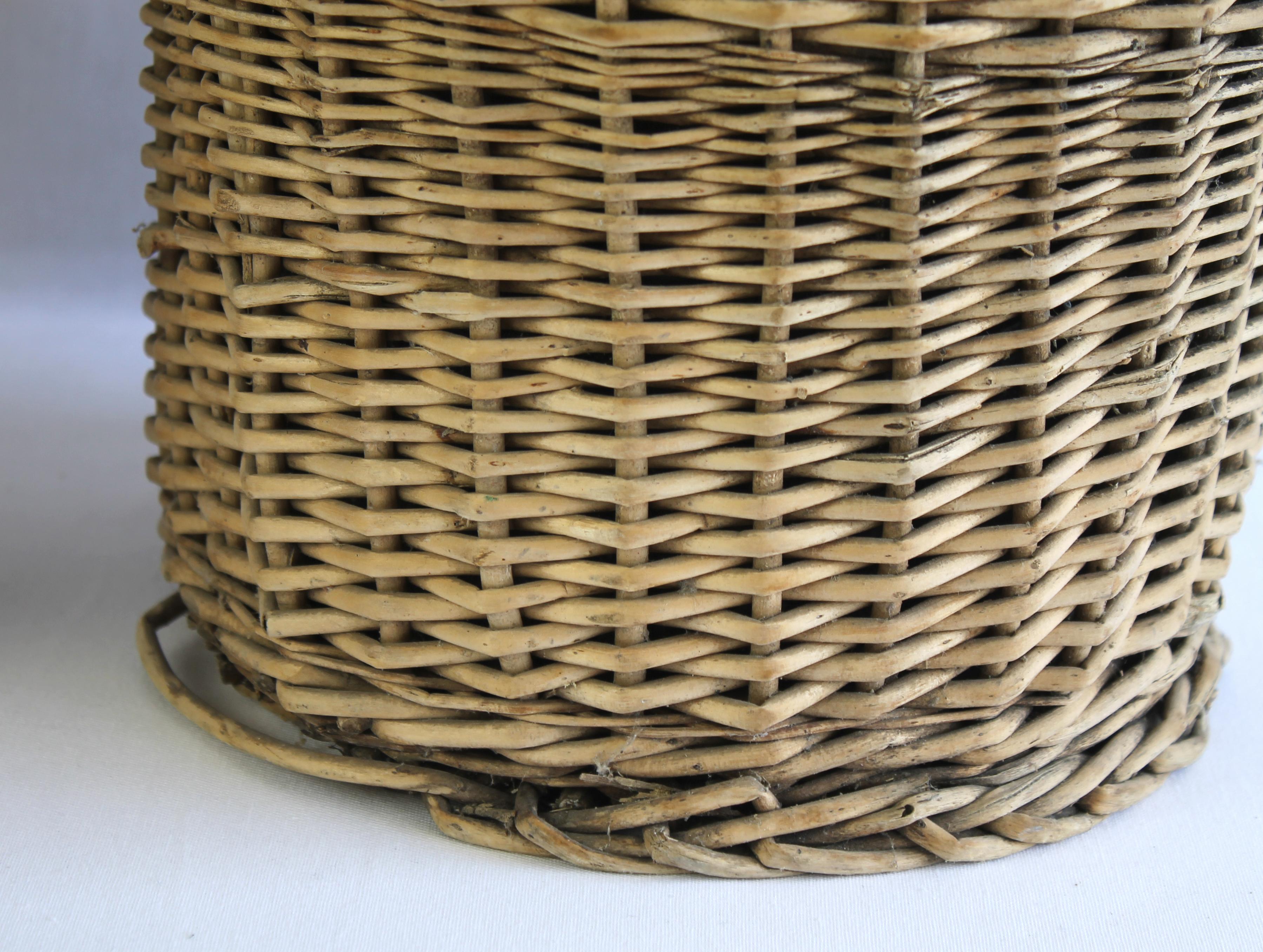 Pair of Antique French Wicker Wrapped Glass Wine Jug Demi-John In Good Condition In Old Town Orange, CA