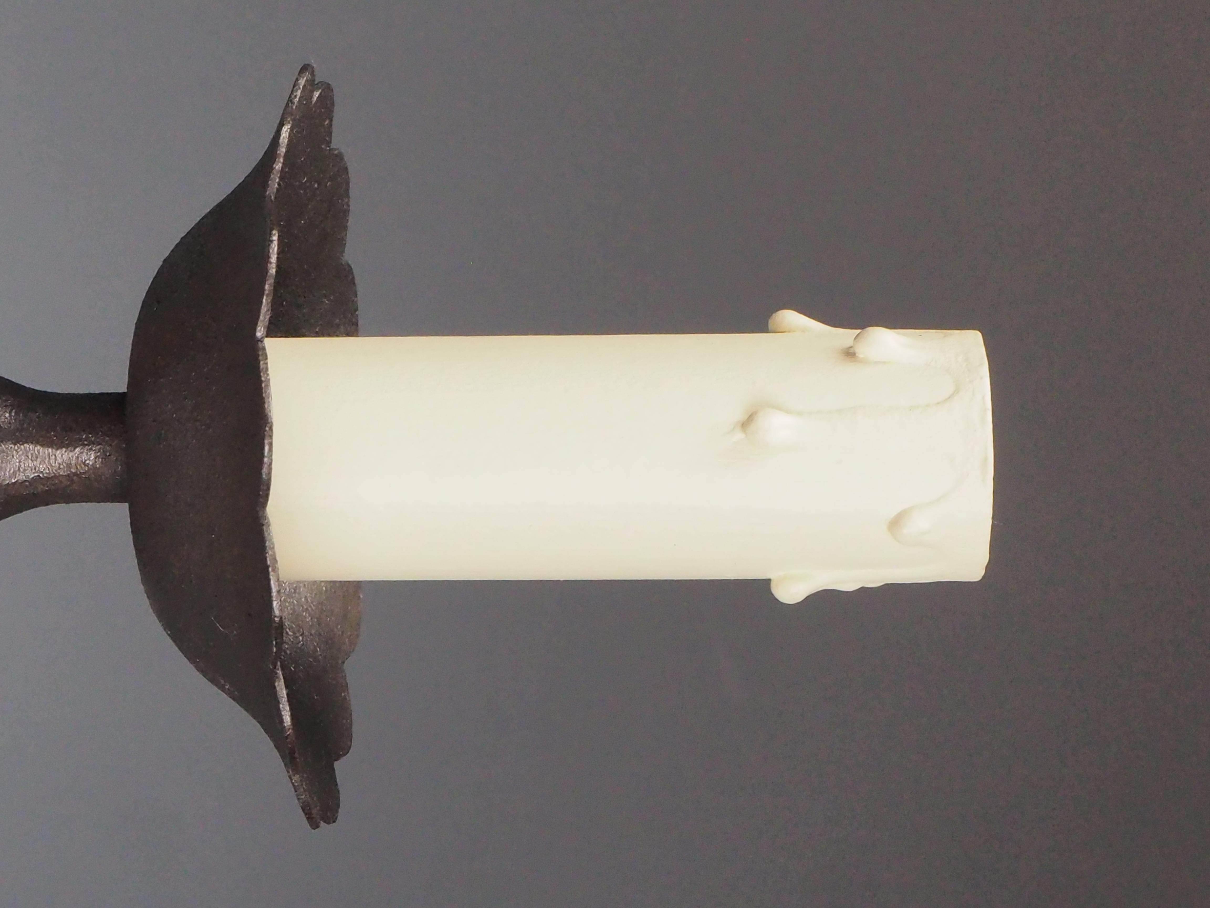 Coppia di lampade da camino o da credenza in ferro battuto francese - tripla luce Des in vendita 6