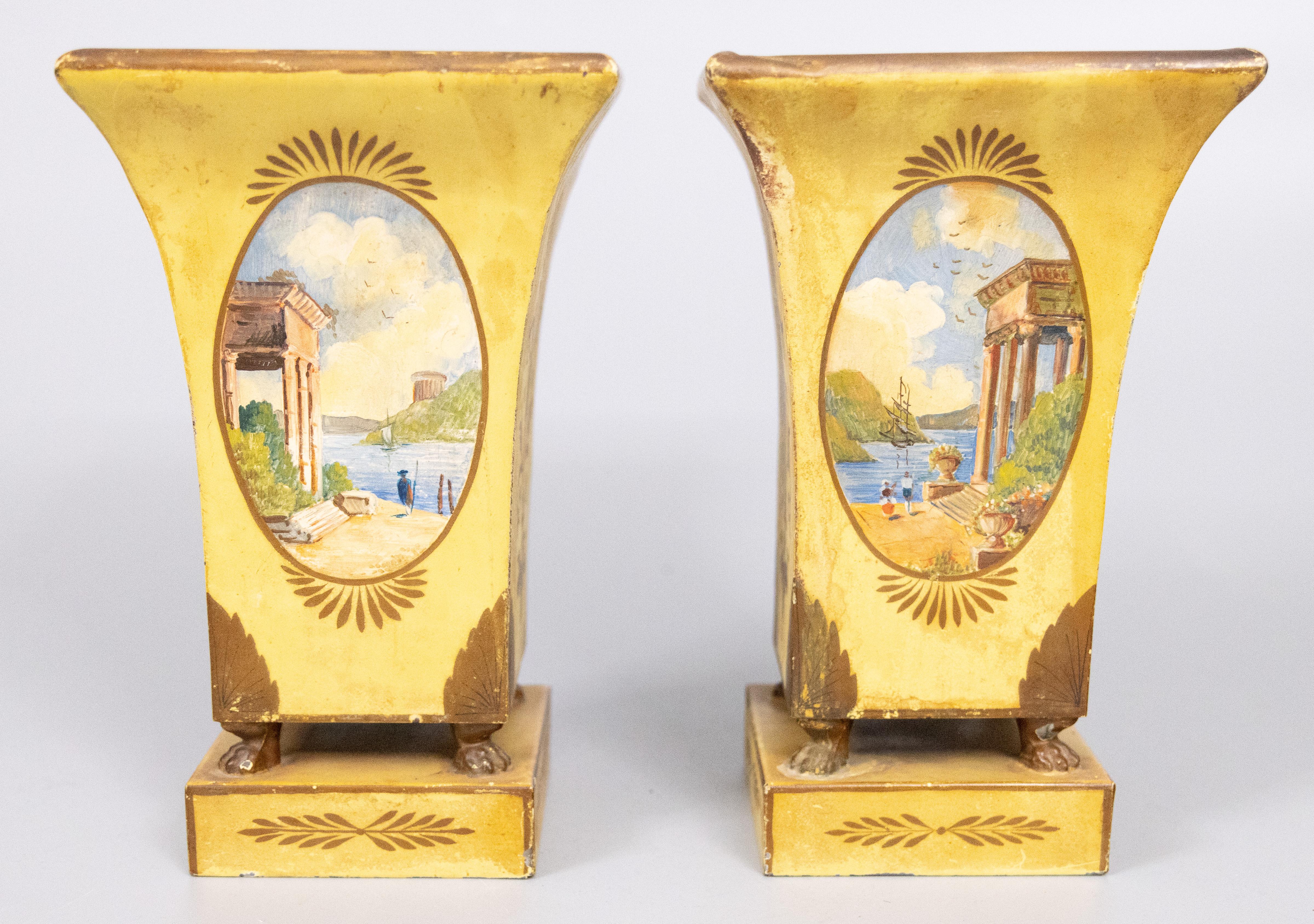 Paire d'Urnes Jardinières Cachepots en Tole Jaune, circa 1900 en vente 2