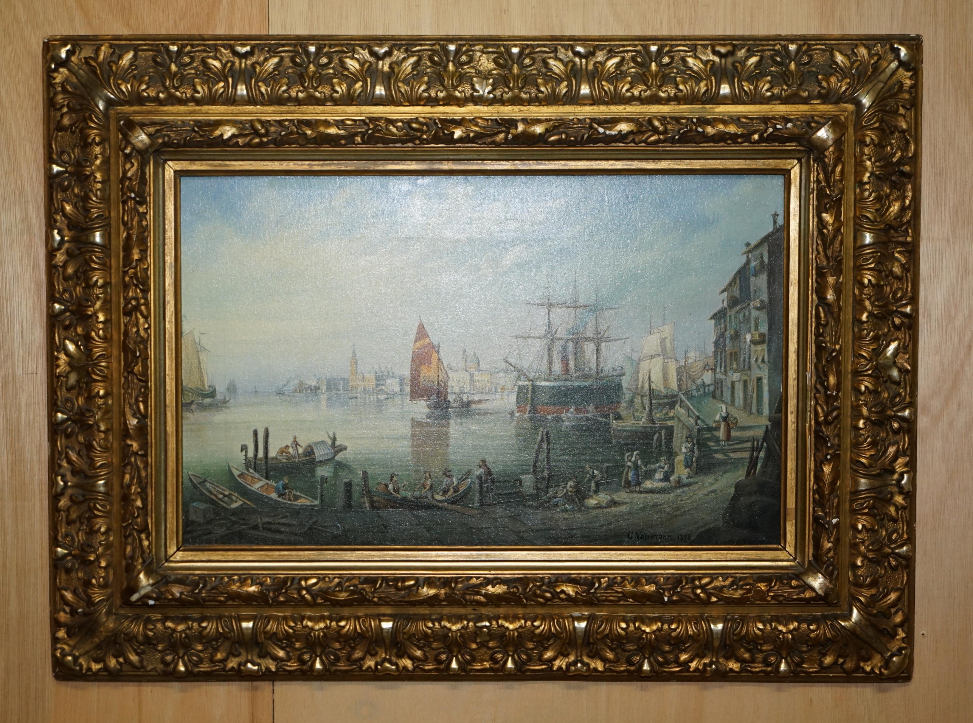 Royal House Antiques

Royal House Antiques freut sich, dieses atemberaubende Paar antiker originaler venezianischer Porträts aus den Jahren 1881 und 1882, signiert von dem Künstler G. Neumann, zum Verkauf anbieten zu können. 

Ein sehr gut