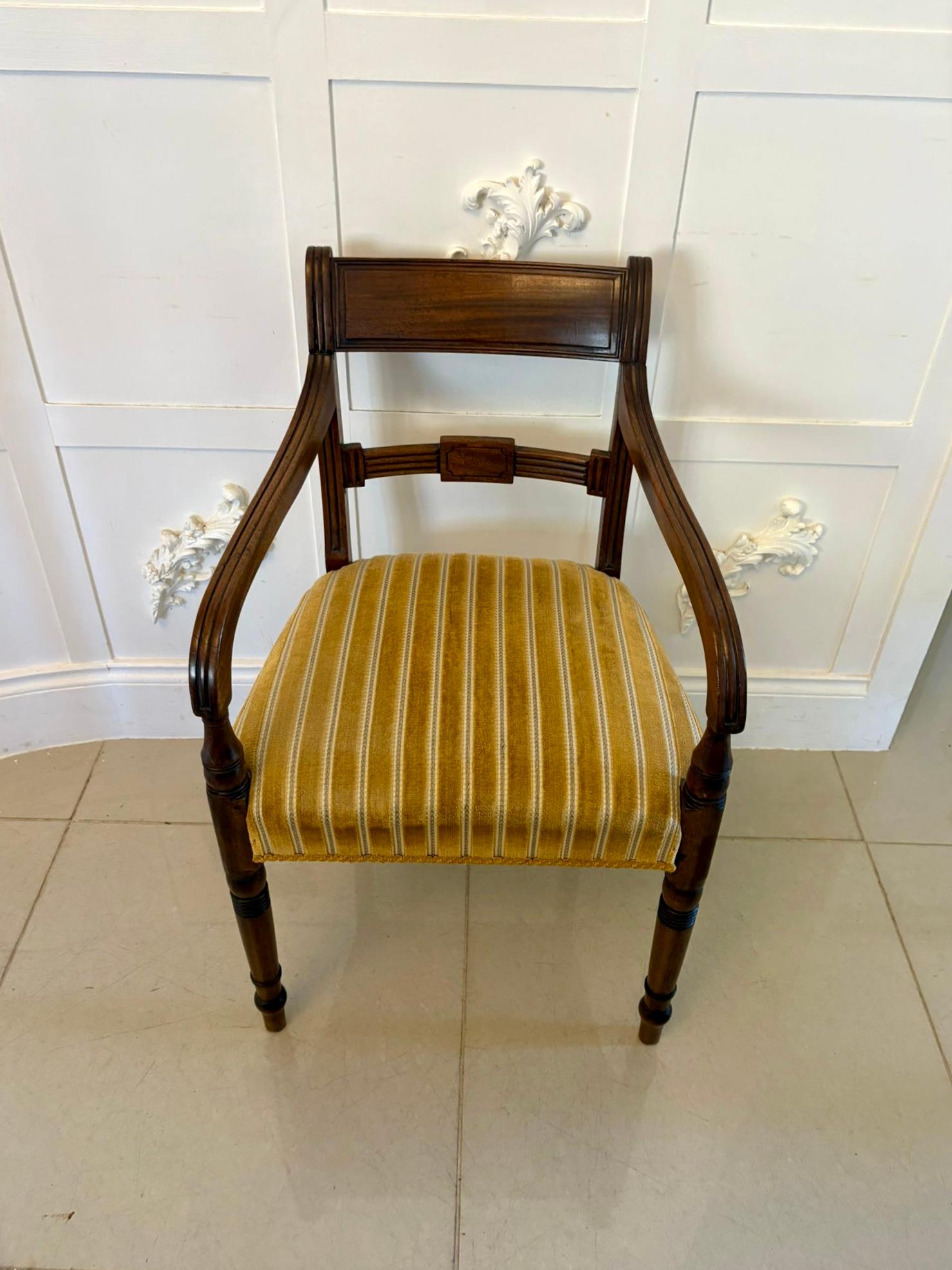 Paar antike Mahagoni-Schreibtische von George III. Qualität Stühle im Zustand „Gut“ im Angebot in Suffolk, GB