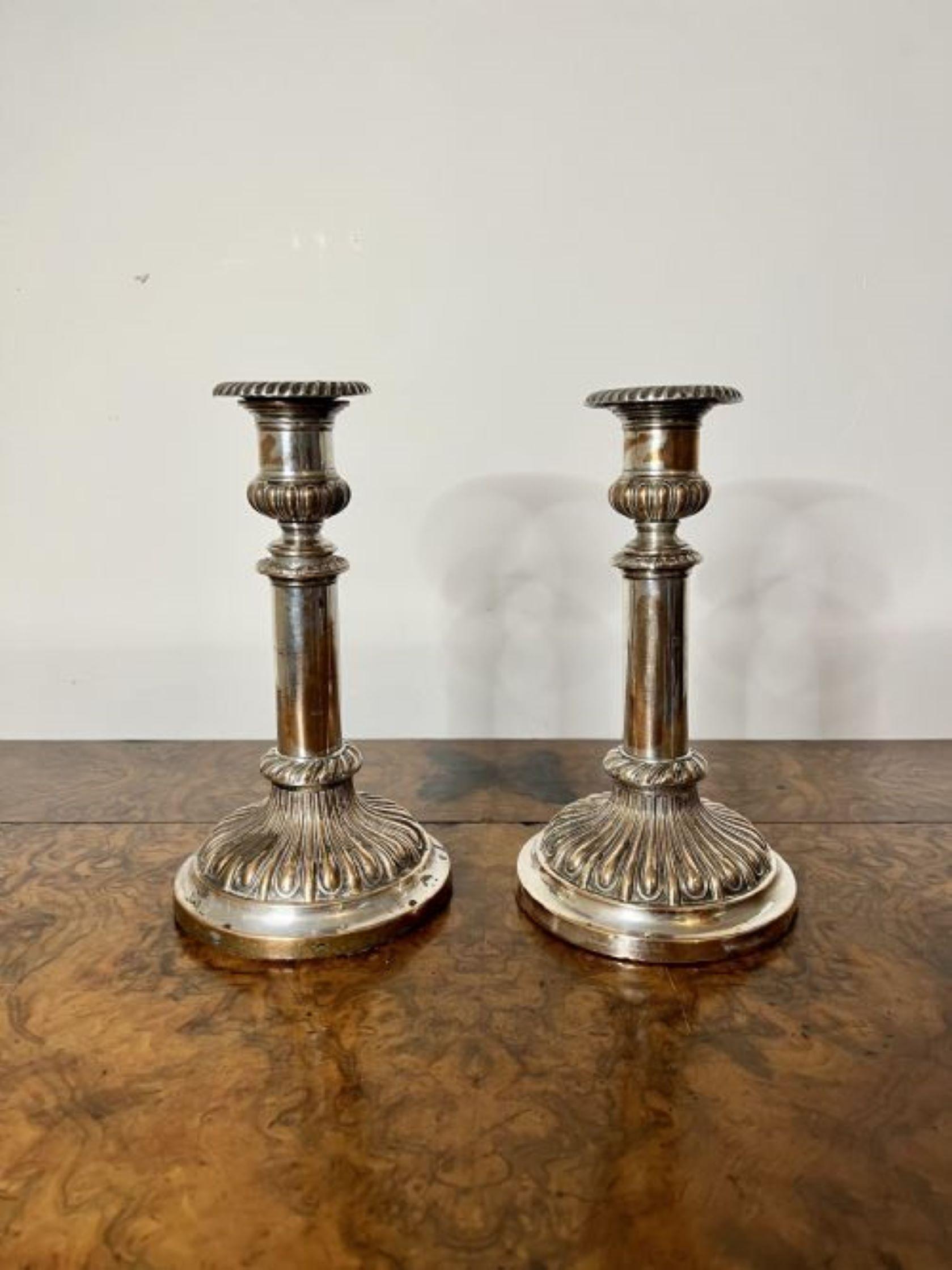 Ein Paar antike, teleskopische George III.-Kerzenständer  (19. Jahrhundert) im Angebot