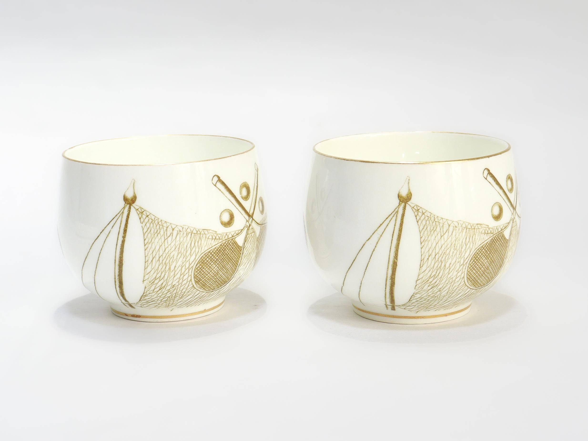 Pair of Antique George Jones & Sons Porcelain Tennis-themed Tea Cups & Saucers For Sale 3