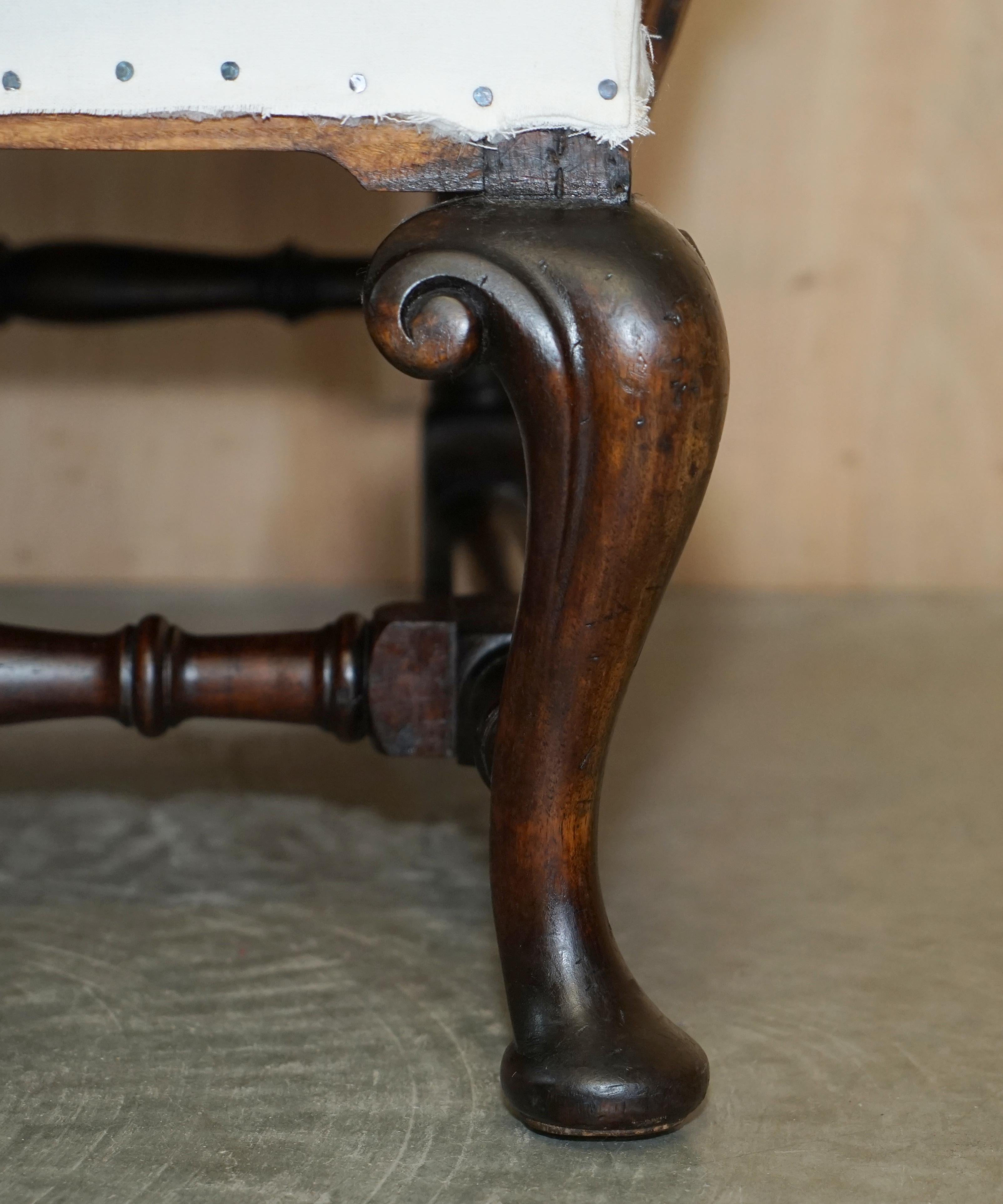 Paire de fauteuils géorgiens anciens déconstruits à dossier à oreilles William Morris en vente 3