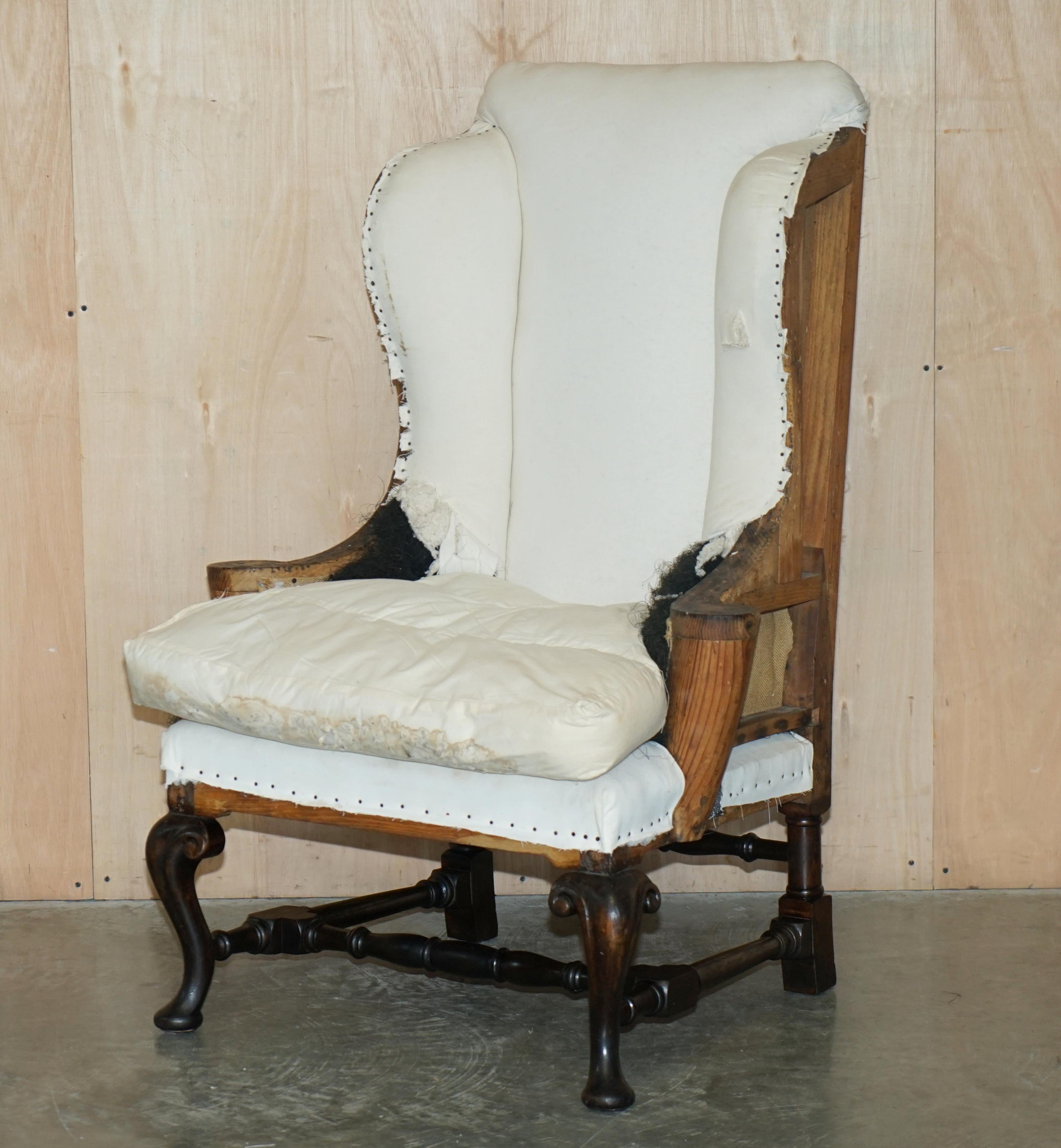 Paire de fauteuils géorgiens anciens déconstruits à dossier à oreilles William Morris en vente 10