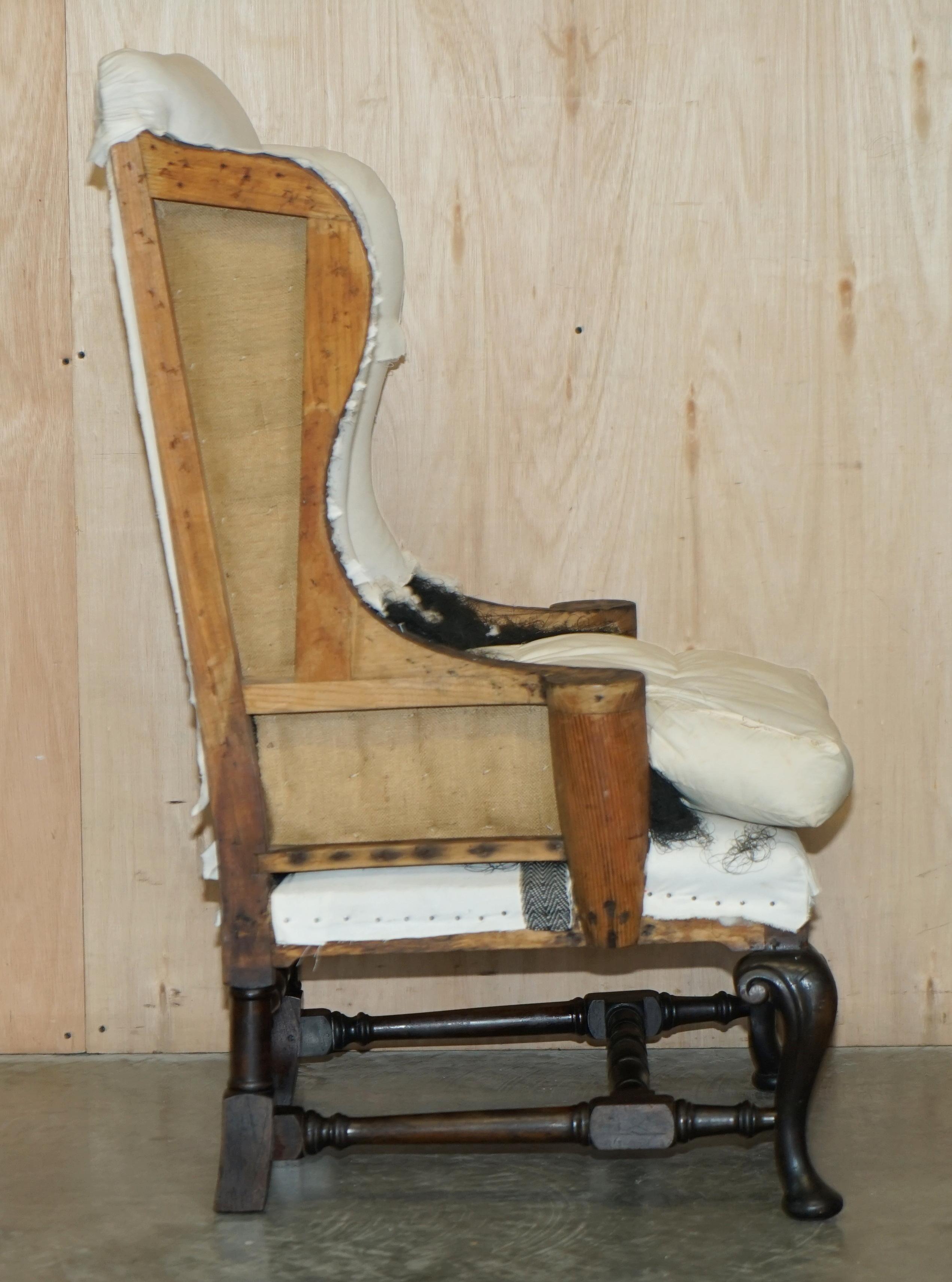 Paire de fauteuils géorgiens anciens déconstruits à dossier à oreilles William Morris en vente 13