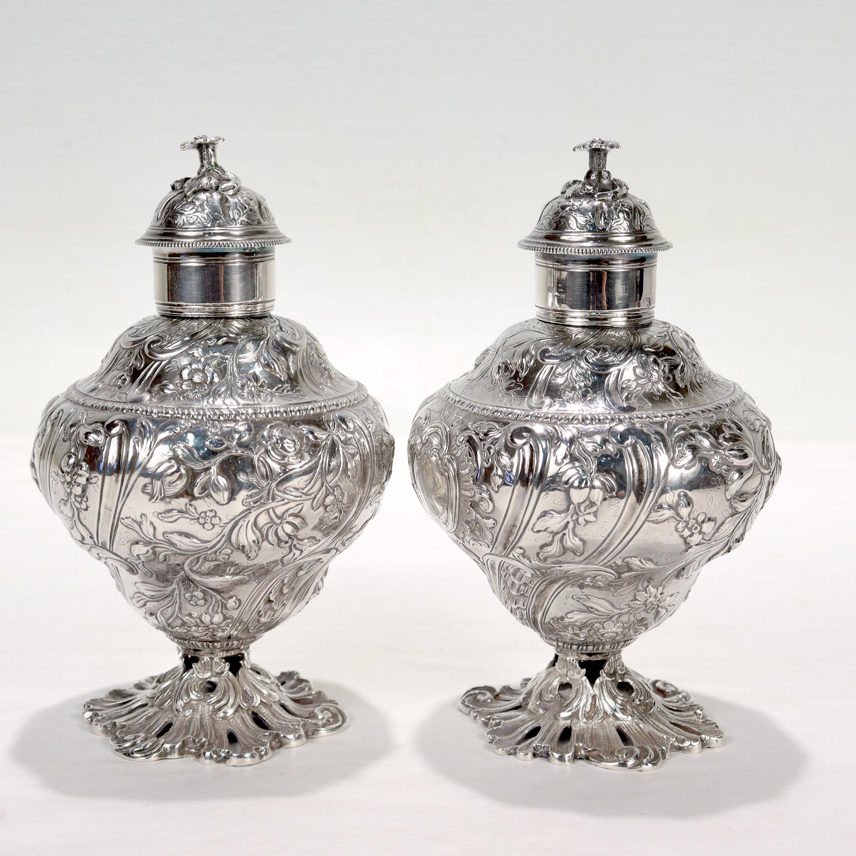 Pair of Antique Georgian English Sterling Silver Tea Caddies by Francis Crump In Good Condition For Sale In Philadelphia, PA