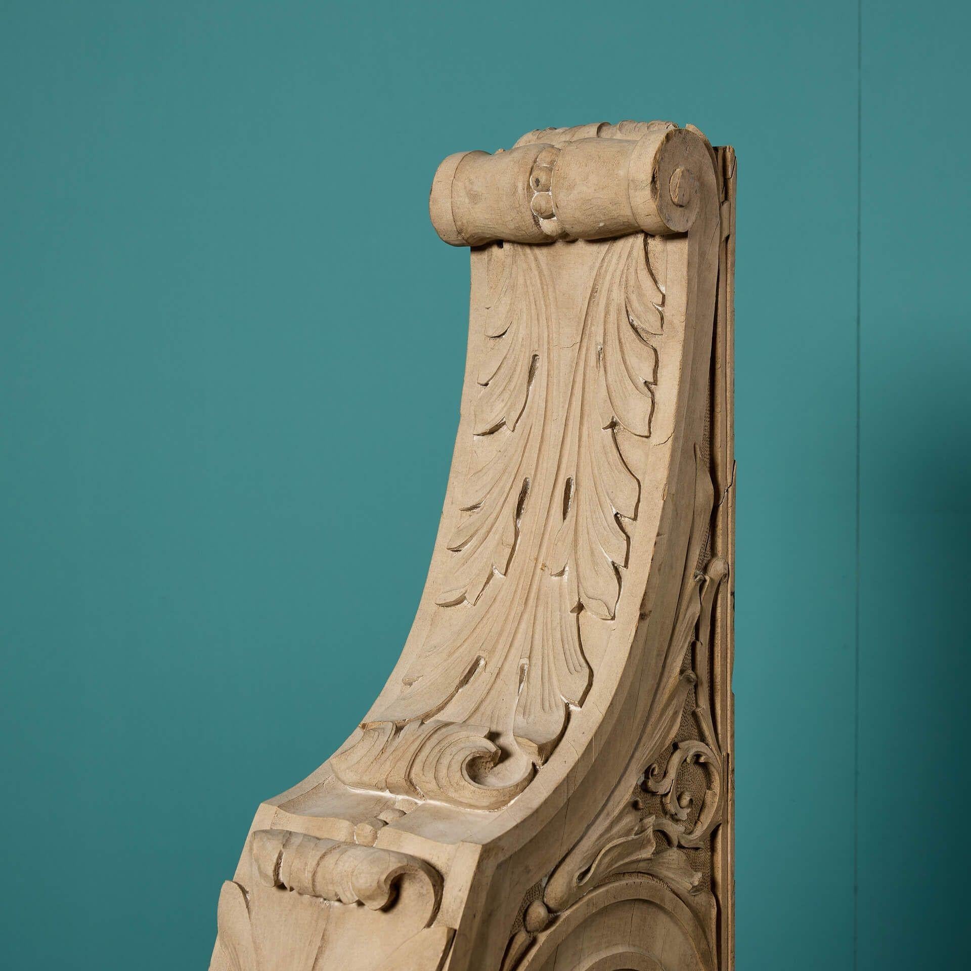 Bois Paire d'anciens corbeaux géorgiens en bois de citronnier en vente