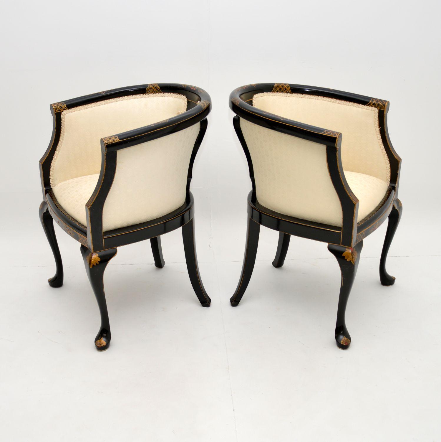 Pair of Antique Georgian Style Chinoiserie Tub Chairs In Good Condition In London, GB