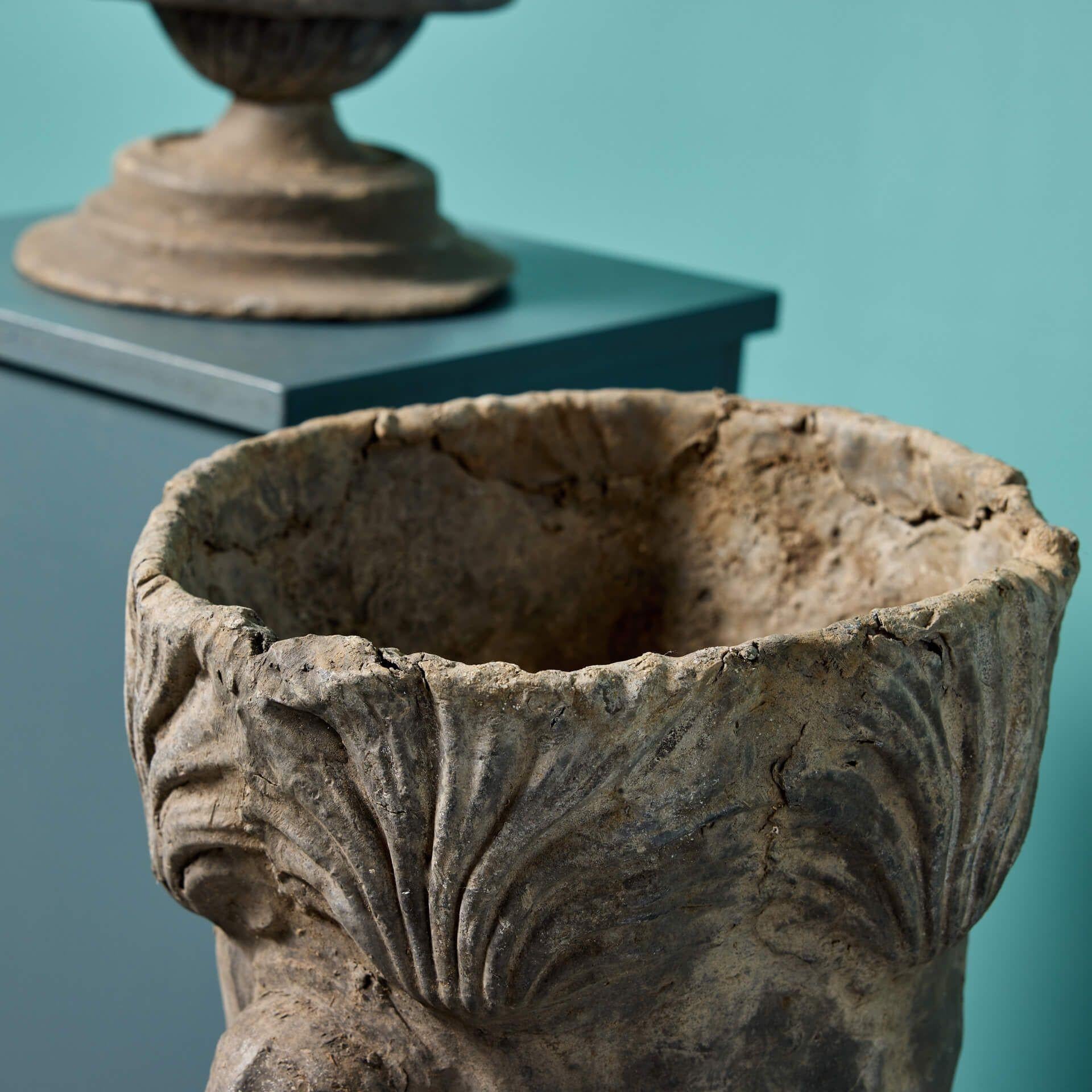 XIXe siècle Paire de jardinières anciennes de style géorgien en vente