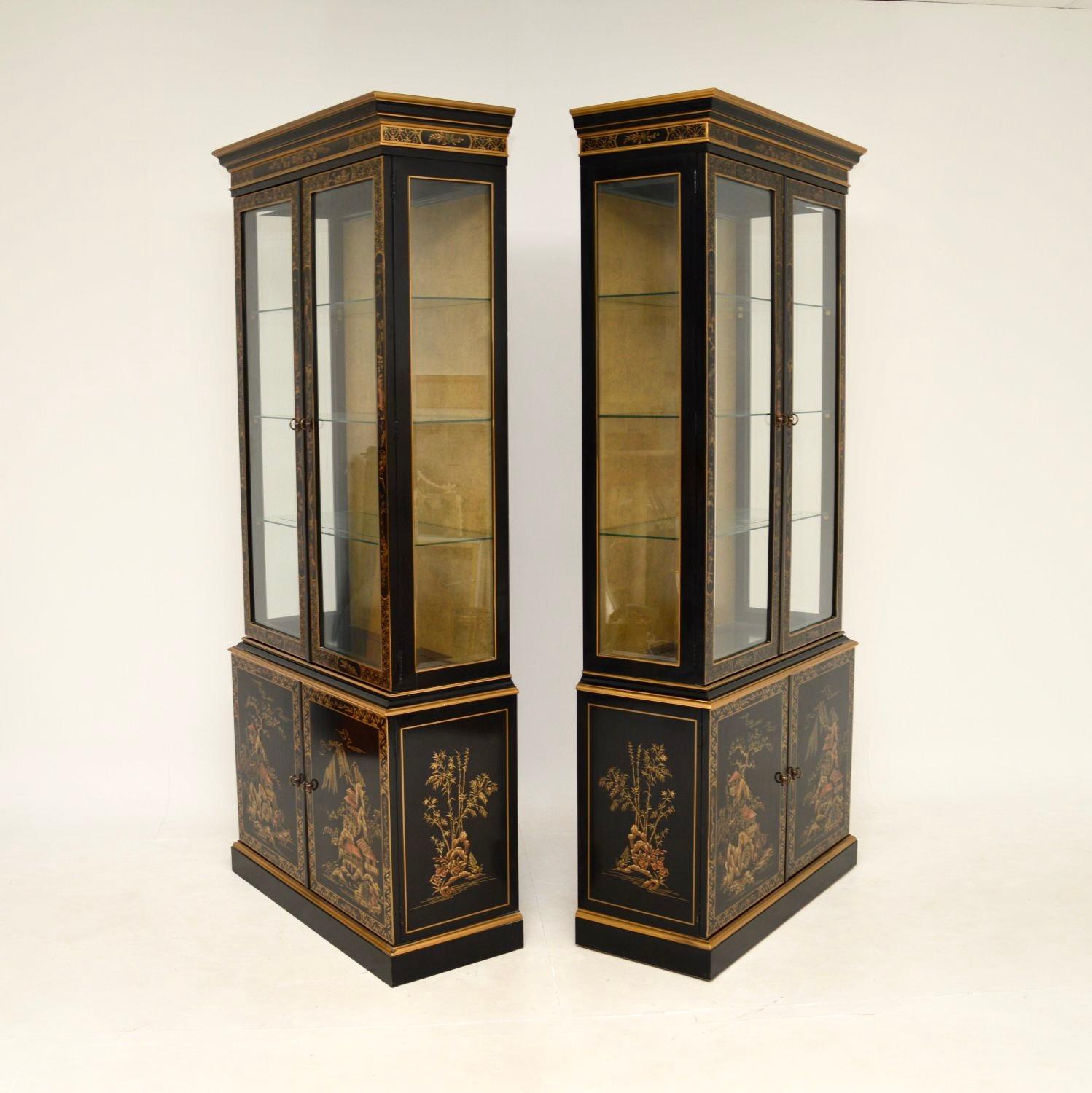 Late 20th Century Pair of Antique Georgian Style Lacquered Chinoiserie Bookcases