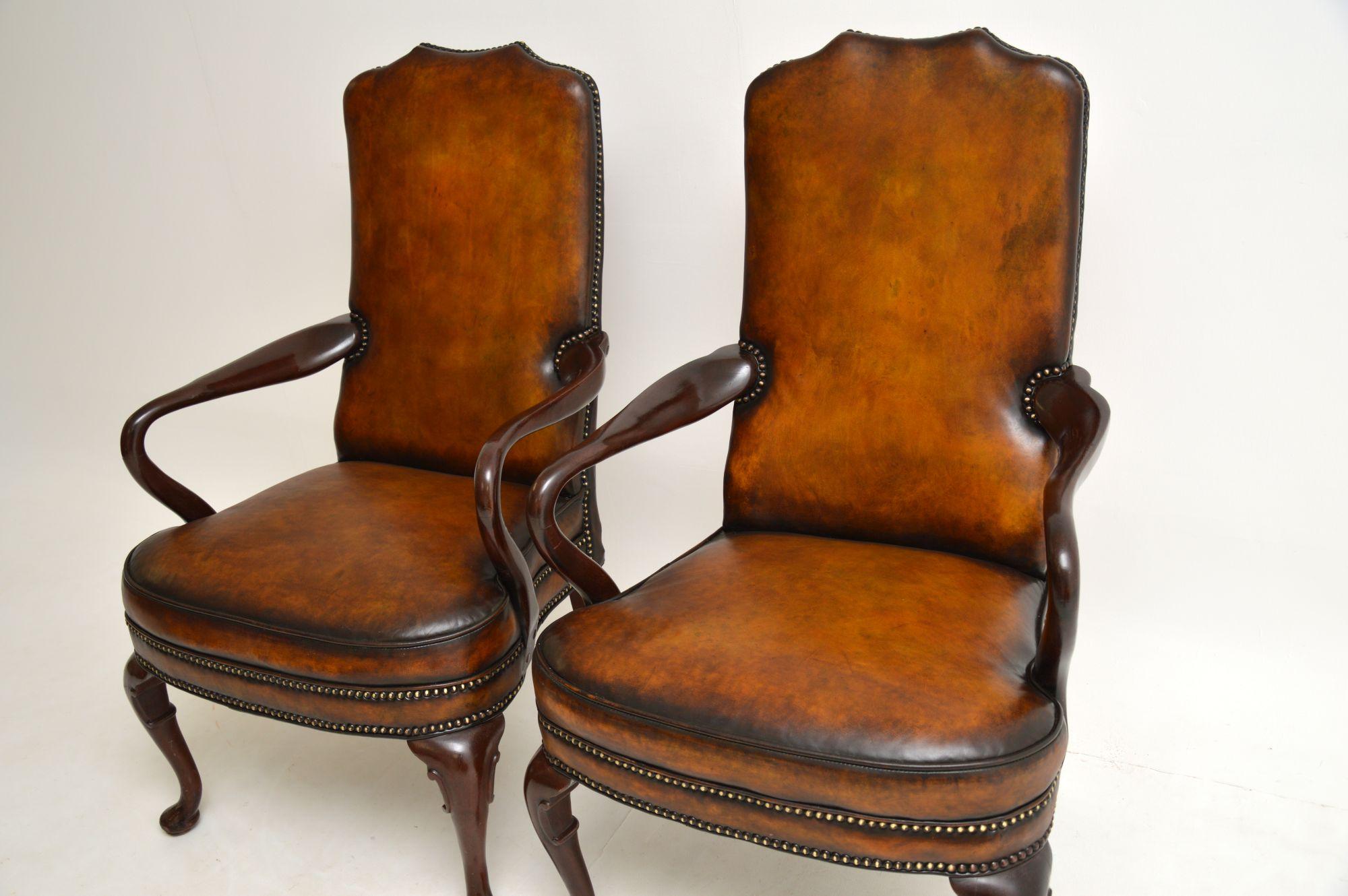 Pair of Antique Georgian Style Leather & Mahogany Armchairs In Good Condition In London, GB