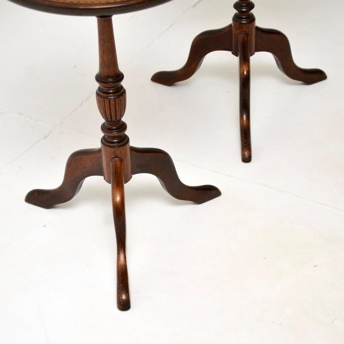 Cuir Pair of Antique Georgian Style Leather Top Wine Tables en vente