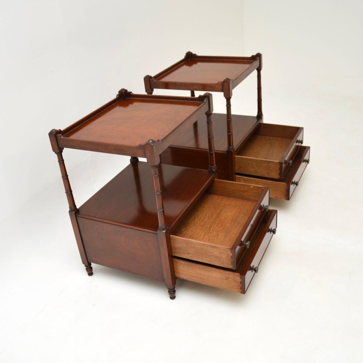 Mid-20th Century Pair of Antique Georgian Style Side Tables