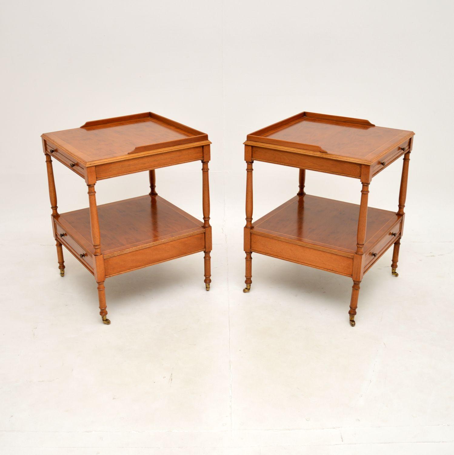 Pair of Antique Georgian Style Side Tables in Yew Wood In Good Condition In London, GB