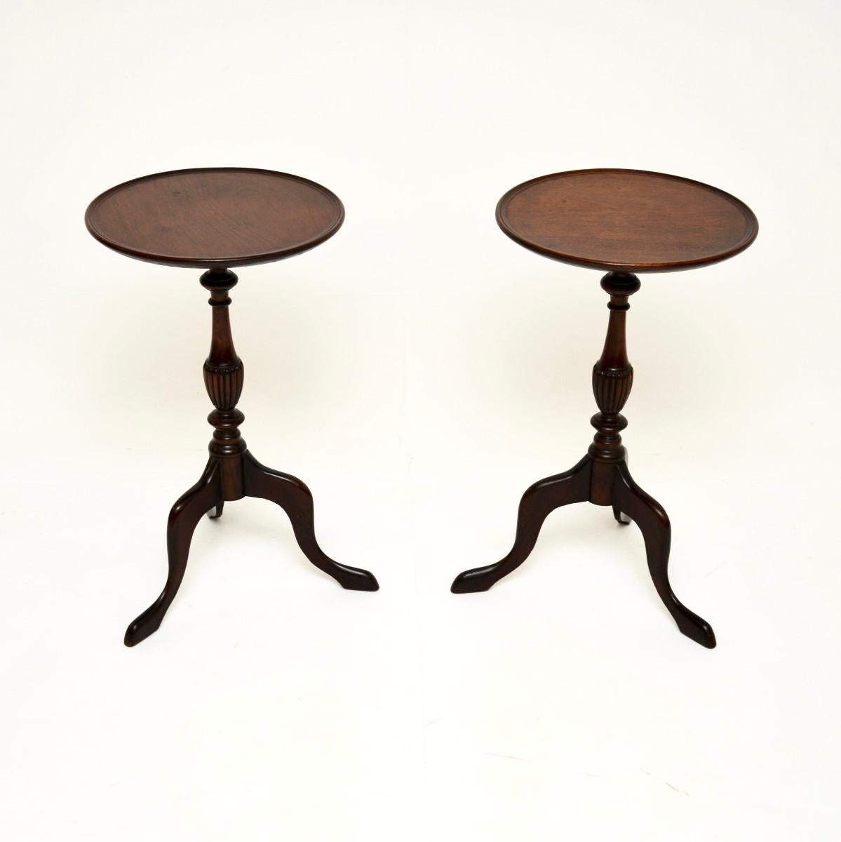 Georgien Paire de tables à vin anciennes de style géorgien en vente