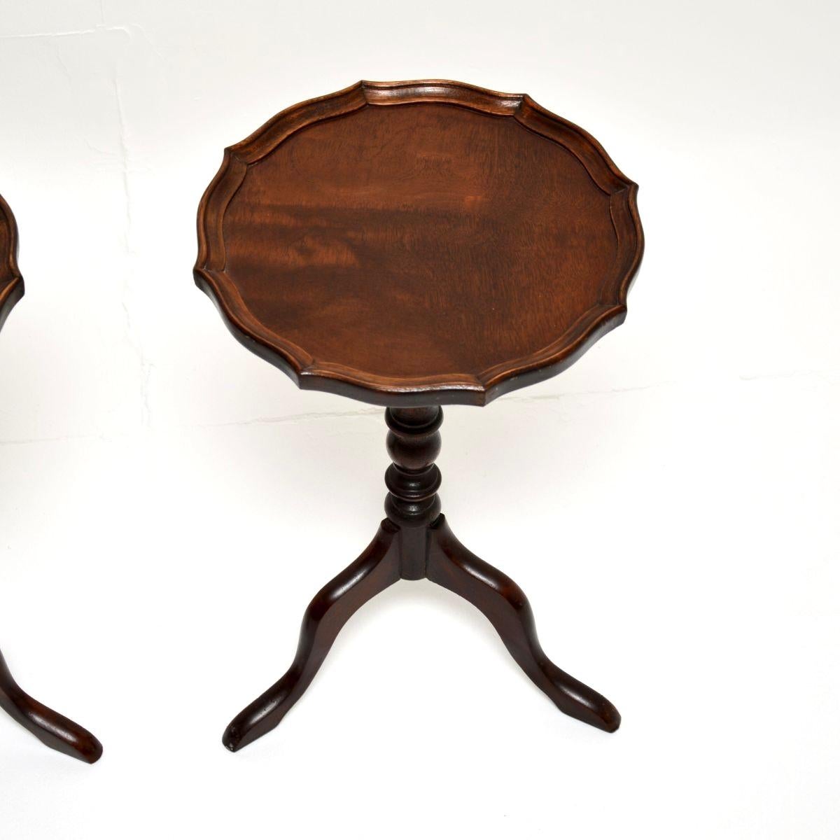 Georgien Pair of Antique Georgian Style Wine Tables en vente