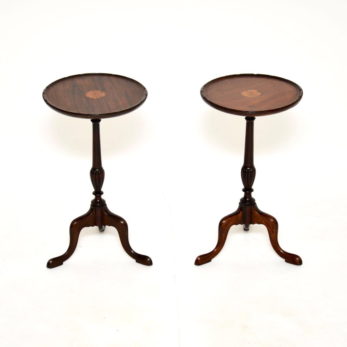 Georgien Paire de tables à vin anciennes de style géorgien en vente