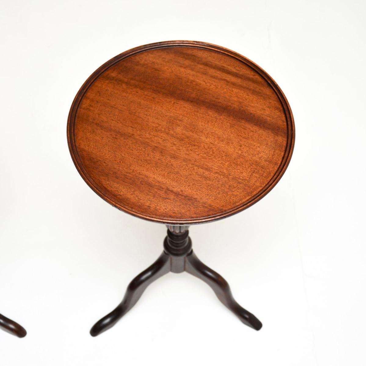 Pair of Antique Georgian Style Wine Tables In Good Condition In London, GB