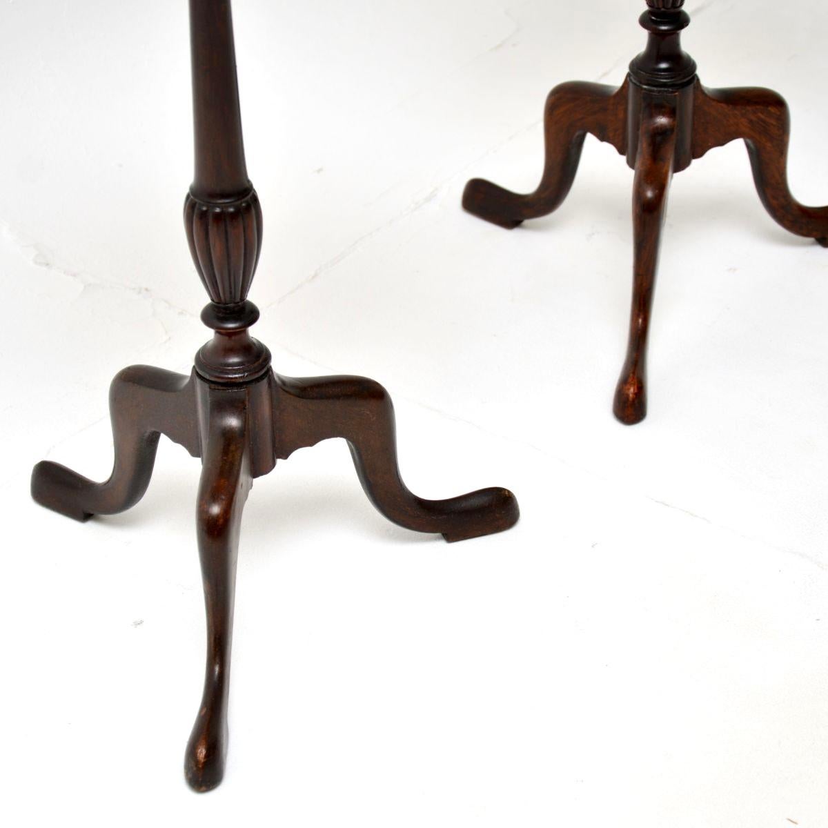 Paire de tables à vin anciennes de style géorgien en vente 1